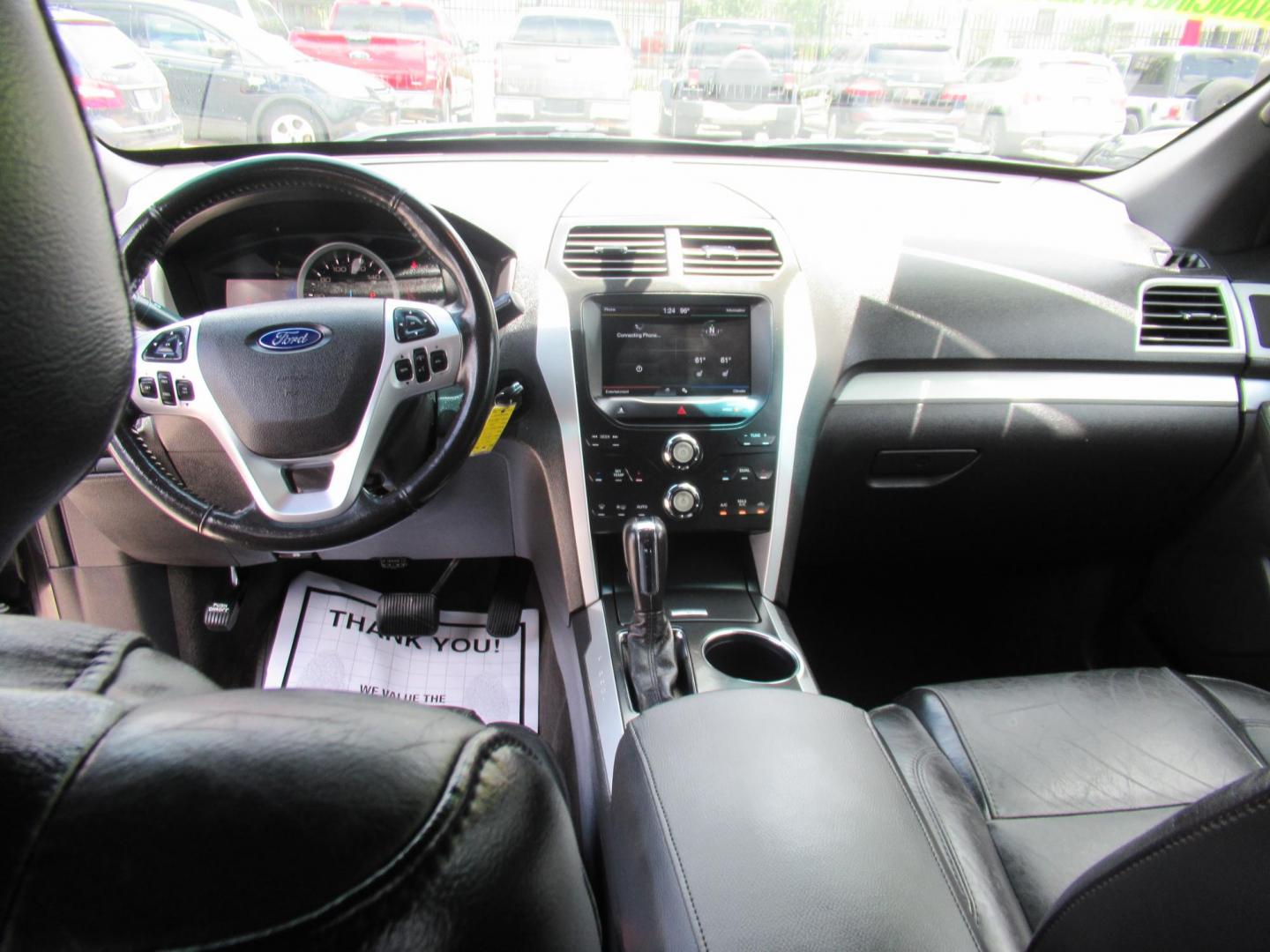2013 Black /Black Ford Explorer XLT FWD (1FM5K7D99DG) with an 2.0L L4 DOHC 16V TURBO engine, 6-Speed Automatic transmission, located at 1511 North Shepherd Dr., Houston, TX, 77008, (281) 657-1221, 29.798361, -95.412560 - 2013 FORD EXPLORER XLTVIN: 1FM5K7D99DGA016094 DOOR WAGON-SPORT UTILITY2.0L I4 F DOHC 16VGASOLINEFRONT WHEEL DRIVE - Photo#9