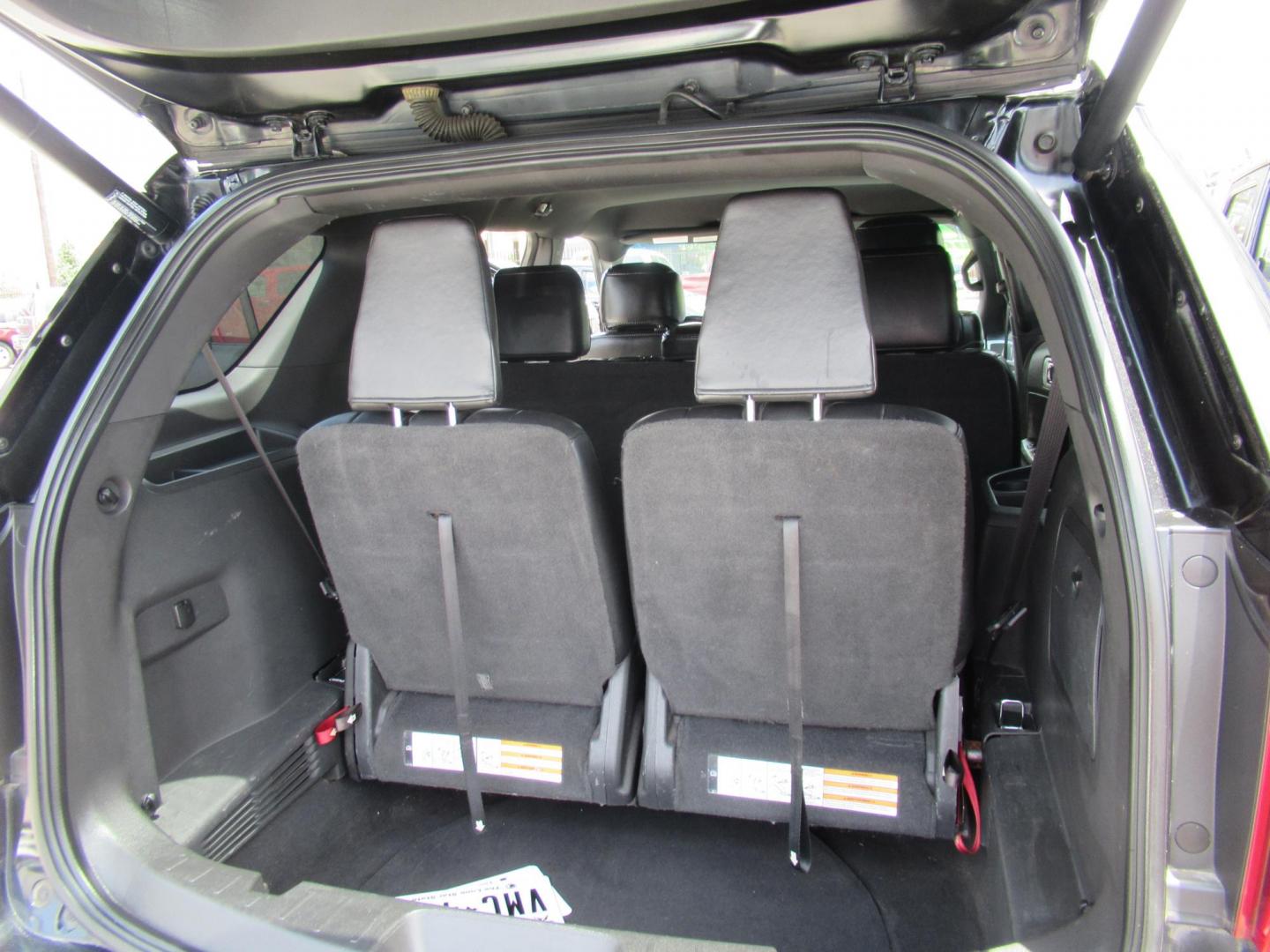 2013 Black /Black Ford Explorer XLT FWD (1FM5K7D99DG) with an 2.0L L4 DOHC 16V TURBO engine, 6-Speed Automatic transmission, located at 1511 North Shepherd Dr., Houston, TX, 77008, (281) 657-1221, 29.798361, -95.412560 - 2013 FORD EXPLORER XLTVIN: 1FM5K7D99DGA016094 DOOR WAGON-SPORT UTILITY2.0L I4 F DOHC 16VGASOLINEFRONT WHEEL DRIVE - Photo#11