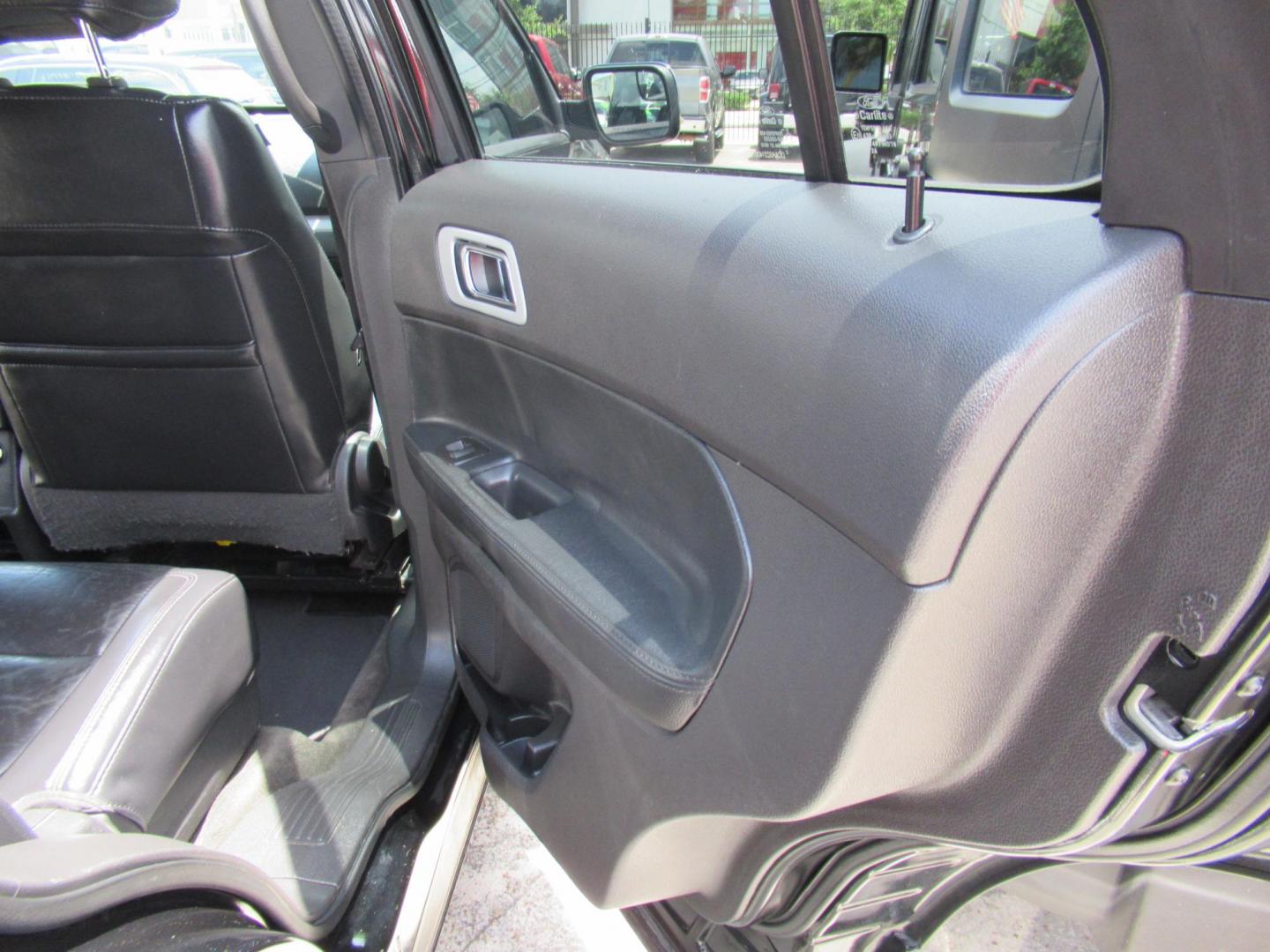 2013 Black /Black Ford Explorer XLT FWD (1FM5K7D99DG) with an 2.0L L4 DOHC 16V TURBO engine, 6-Speed Automatic transmission, located at 1511 North Shepherd Dr., Houston, TX, 77008, (281) 657-1221, 29.798361, -95.412560 - 2013 FORD EXPLORER XLTVIN: 1FM5K7D99DGA016094 DOOR WAGON-SPORT UTILITY2.0L I4 F DOHC 16VGASOLINEFRONT WHEEL DRIVE - Photo#13
