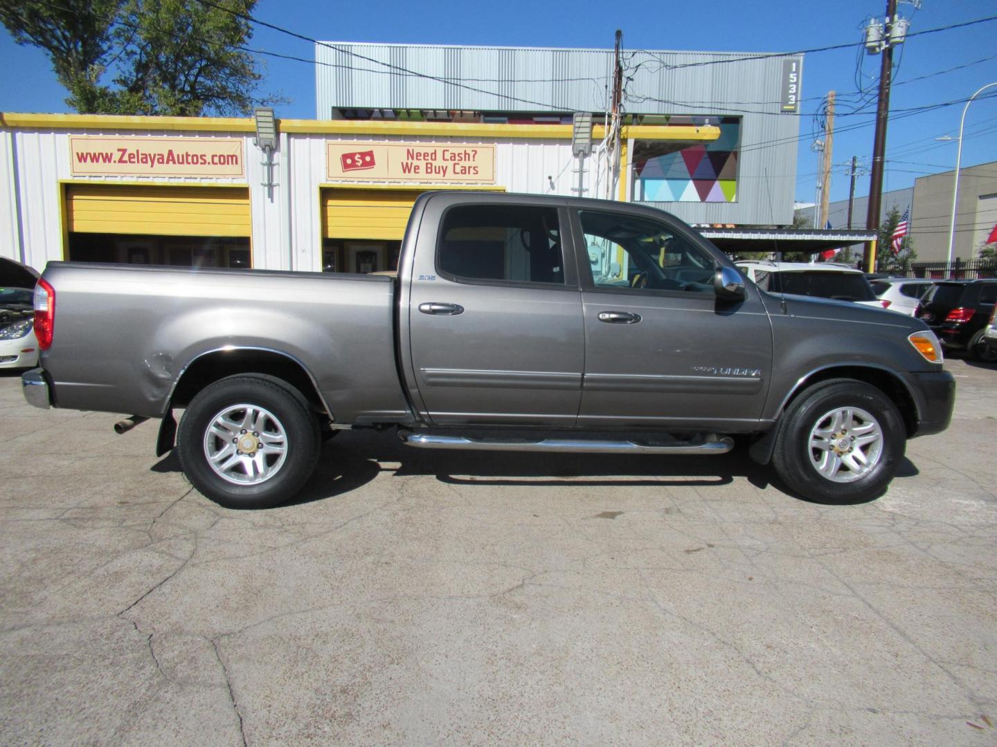 2006 Gray /Gray Toyota Tundra SR5 Double Cab (5TBET34136S) with an 4.7L V8 DOHC 32V engine, 5-Speed Automatic Overdrive transmission, located at 1511 North Shepherd Dr., Houston, TX, 77008, (281) 657-1221, 29.798361, -95.412560 - 2006 TOYOTA TUNDRA DOUBLE CAB SR5VIN: 5TBET34136S5357584 DOOR EXTENDED CAB PICKUP4.7L V8 F DOHC 32VGASOLINEREAR WHEEL DRIVE - Photo#26