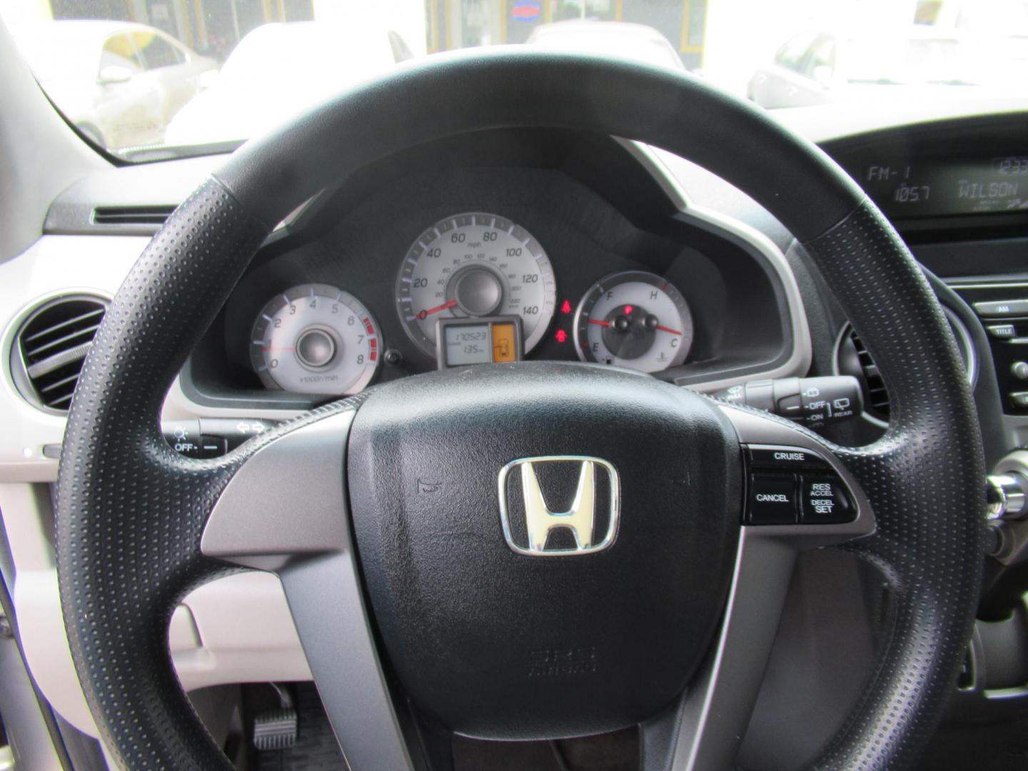 2012 Silver /Gray Honda Pilot LX 2WD 5-Spd AT (5FNYF3H29CB) with an 3.5L V6 SOHC 24V engine, Automatic transmission, located at 1511 North Shepherd Dr., Houston, TX, 77008, (281) 657-1221, 29.798361, -95.412560 - 2012 HONDA PILOT LXVIN: 5FNYF3H29CB0095674 DOOR WAGON-SPORT UTILITY3.5L V6 F SOHC 24VGASOLINEFRONT WHEEL DRIVE - Photo#2