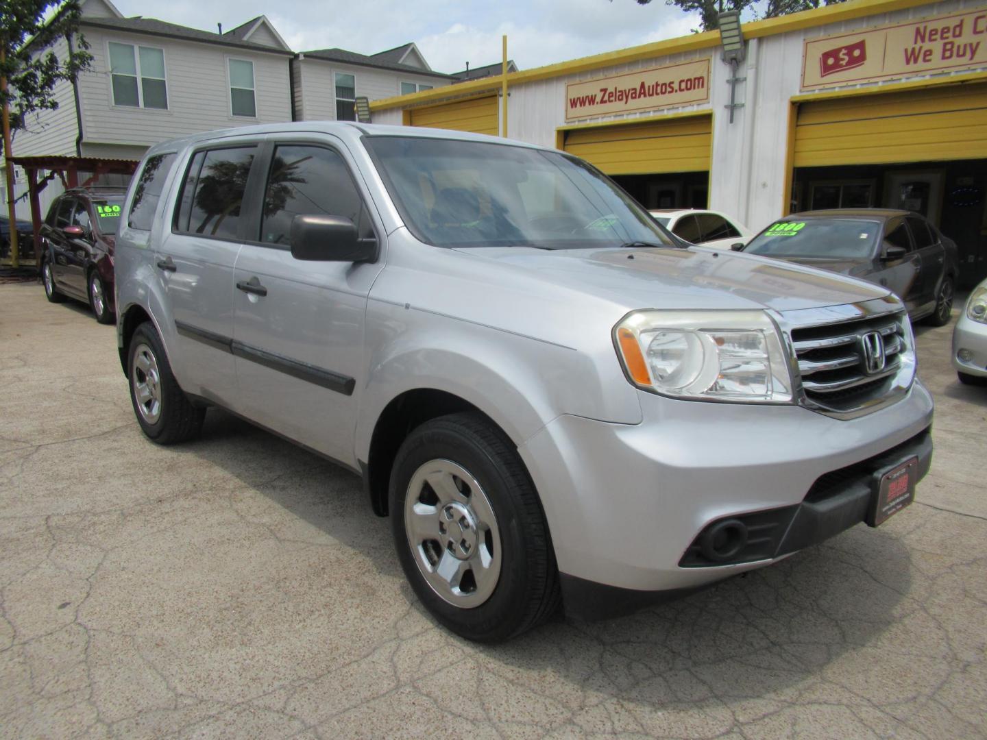 2012 Silver /Gray Honda Pilot LX 2WD 5-Spd AT (5FNYF3H29CB) with an 3.5L V6 SOHC 24V engine, Automatic transmission, located at 1511 North Shepherd Dr., Houston, TX, 77008, (281) 657-1221, 29.798361, -95.412560 - 2012 HONDA PILOT LXVIN: 5FNYF3H29CB0095674 DOOR WAGON-SPORT UTILITY3.5L V6 F SOHC 24VGASOLINEFRONT WHEEL DRIVE - Photo#29