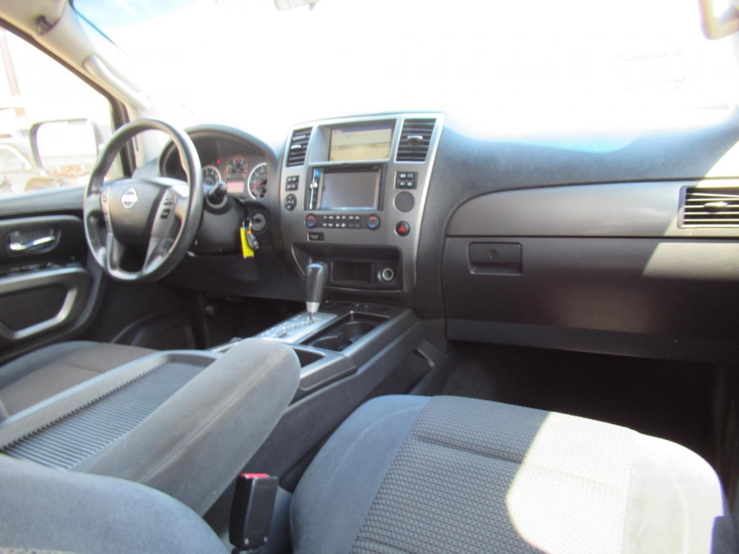 2015 Gray /Black Nissan Armada SL 2WD (5N1BA0ND4FN) with an 5.6L V8 DOHC 32V FFV engine, Automatic transmission, located at 1511 North Shepherd Dr., Houston, TX, 77008, (281) 657-1221, 29.798361, -95.412560 - 2015 NISSAN ARMADA SV-SL-PLATINUMVIN: 5N1BA0ND4FN6019714 DOOR WAGON-SPORT UTILITY5.6L V8 F DOHC 32VFLEX FUELREAR WHEEL DRIVE - Photo#12