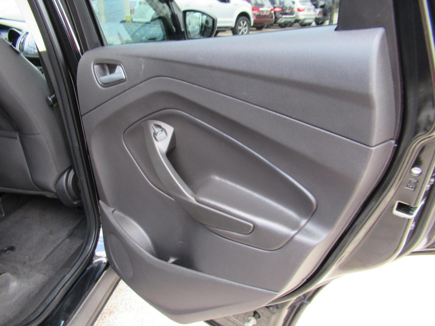 2014 Black /Black Ford Escape SE 4WD (1FMCU9GXXEU) with an 1.6L L4 DOHC 16V engine, Automatic transmission, located at 1511 North Shepherd Dr., Houston, TX, 77008, (281) 657-1221, 29.798361, -95.412560 - 2014 FORD ESCAPE SEVIN: 1FMCU9GXXEUC319764 DOOR WAGON-SPORT UTILITY1.6L I4 F DOHC 16VGASOLINEFRONT WHEEL DRIVE W- 4X4 - Photo#10