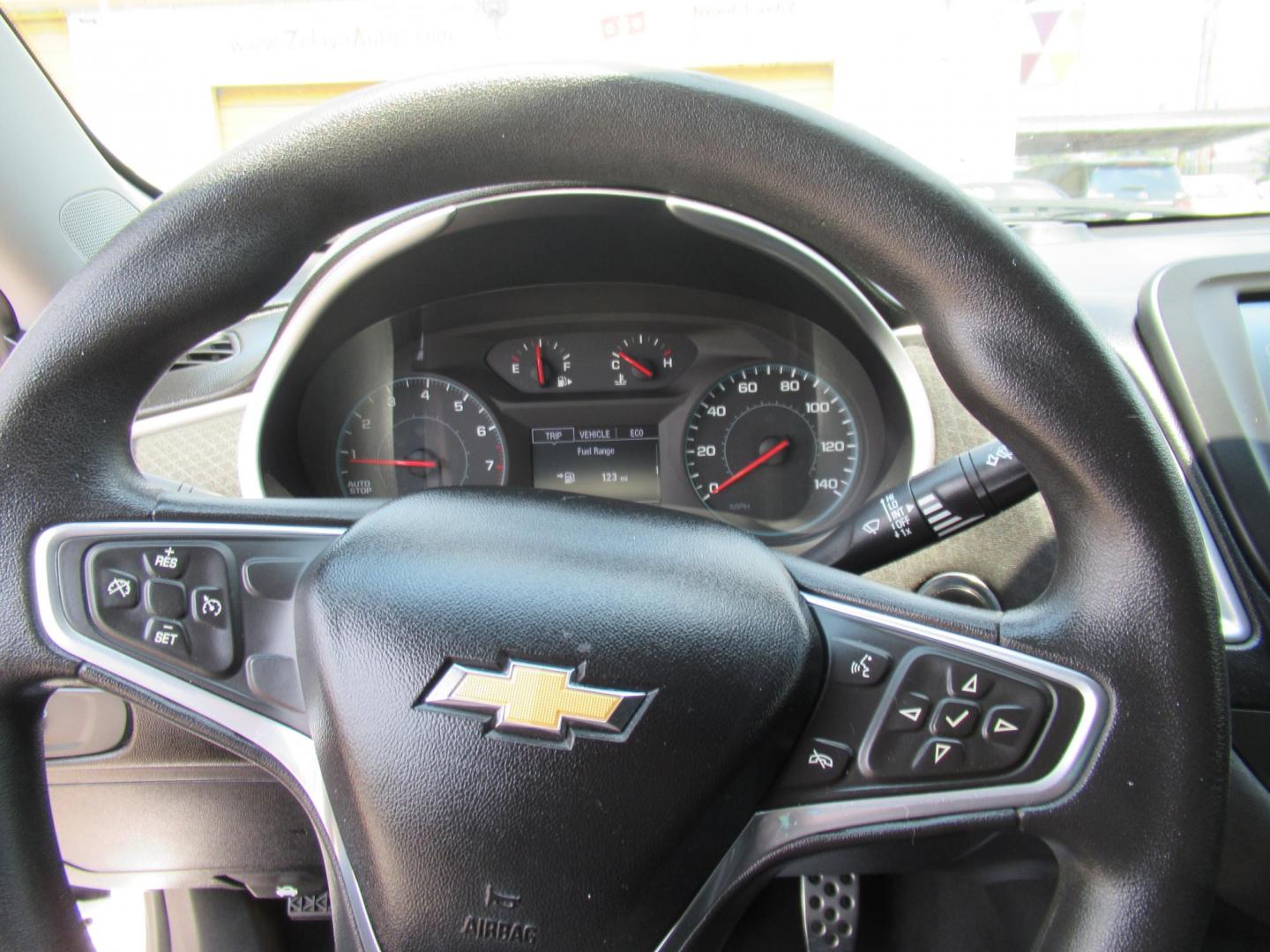 2016 White /Black Chevrolet Malibu 1FL (1G1ZC5ST4GF) with an 1.5L L4 DOHC 16V engine, Automatic transmission, located at 1511 North Shepherd Dr., Houston, TX, 77008, (281) 657-1221, 29.798361, -95.412560 - 2016 CHEVROLET MALIBU LSVIN: 1G1ZC5ST4GF226660SEDAN 4 DR1.5L I4 F DOHC 16VGASOLINEFRONT WHEEL DRIVE - Photo#1