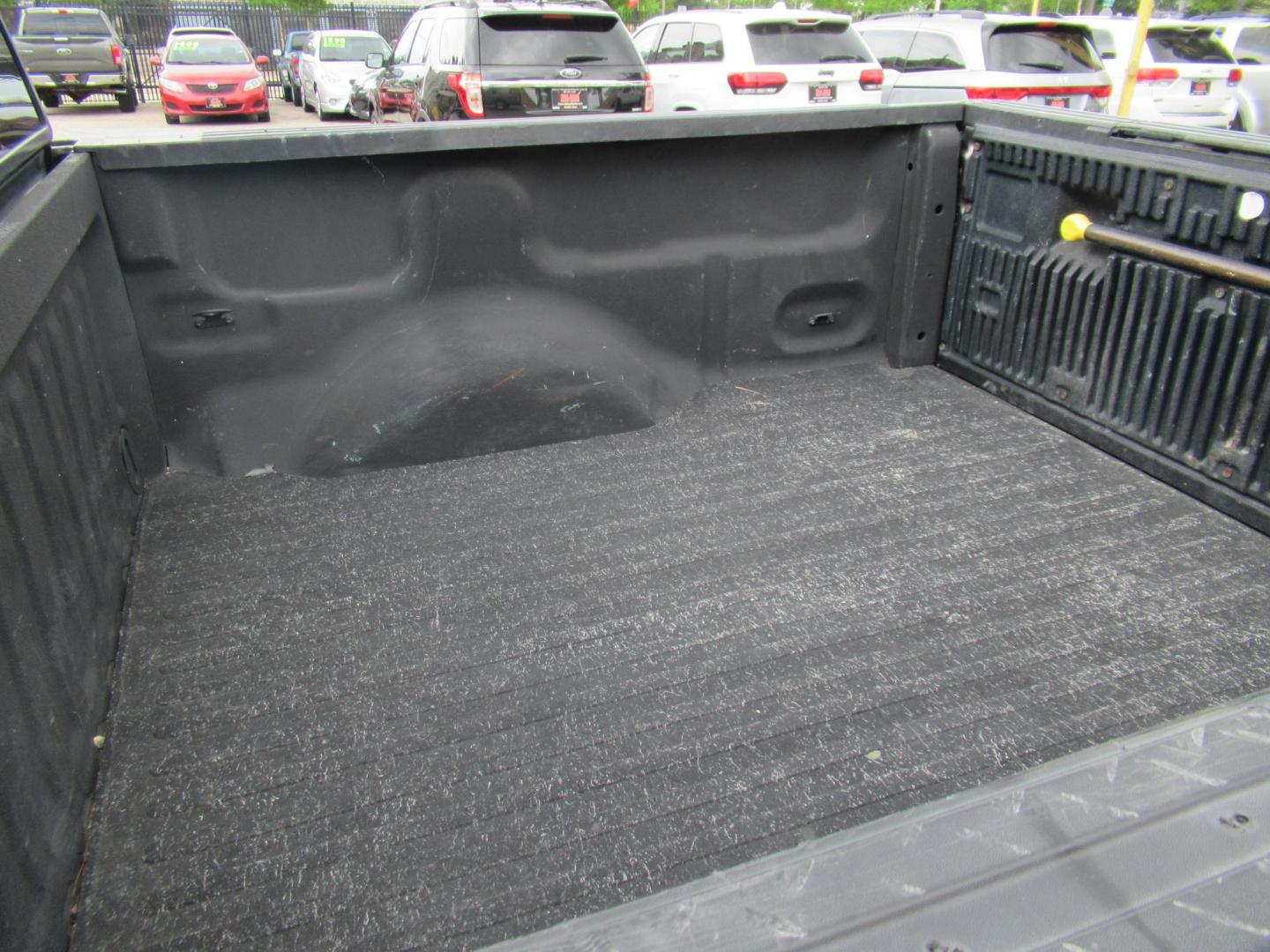 2014 Gray /Black Ford F-150 FX4 SuperCrew 5.5-ft. Bed 4WD (1FTFW1ETXEF) with an 3.5L V6 TURBO engine, Automatic transmission, located at 1511 North Shepherd Dr., Houston, TX, 77008, (281) 657-1221, 29.798361, -95.412560 - 2014 FORD F150 SUPERCREW VIN: 1FTFW1ETXEFB42913 CREW PICKUP 3.5L V6 F DOHC 24V GASOLINE REAR WHEEL DRIVE W/ 4X4- Photo#10