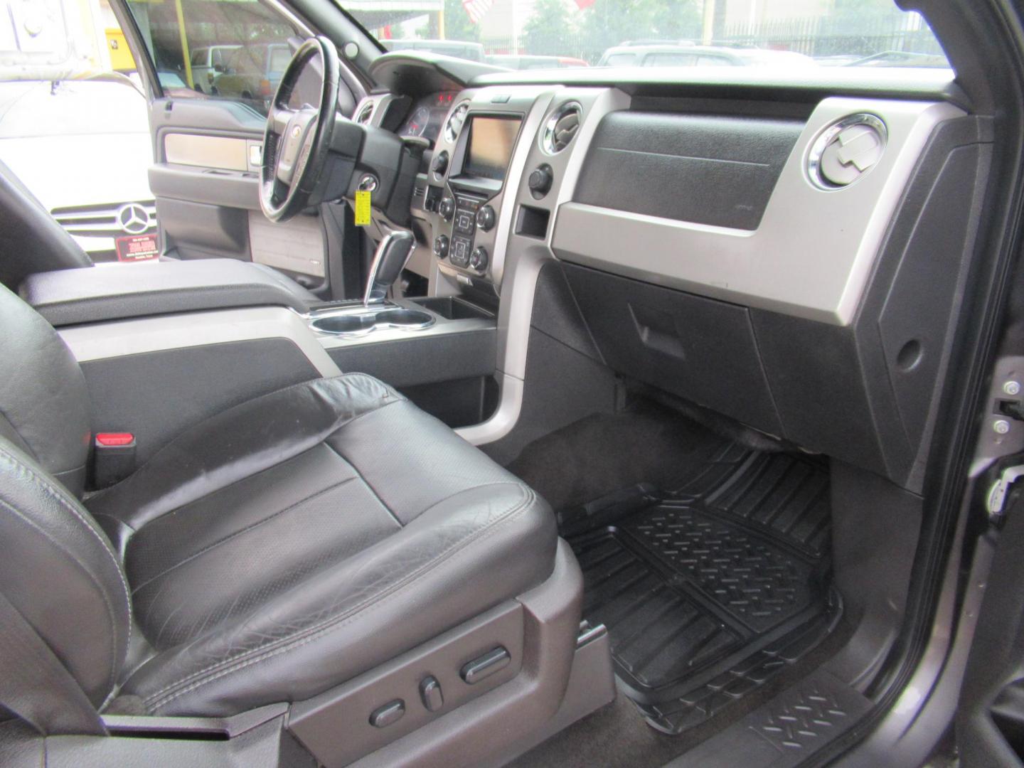 2014 Gray /Black Ford F-150 FX4 SuperCrew 5.5-ft. Bed 4WD (1FTFW1ETXEF) with an 3.5L V6 TURBO engine, Automatic transmission, located at 1511 North Shepherd Dr., Houston, TX, 77008, (281) 657-1221, 29.798361, -95.412560 - 2014 FORD F150 SUPERCREW VIN: 1FTFW1ETXEFB42913 CREW PICKUP 3.5L V6 F DOHC 24V GASOLINE REAR WHEEL DRIVE W/ 4X4- Photo#13