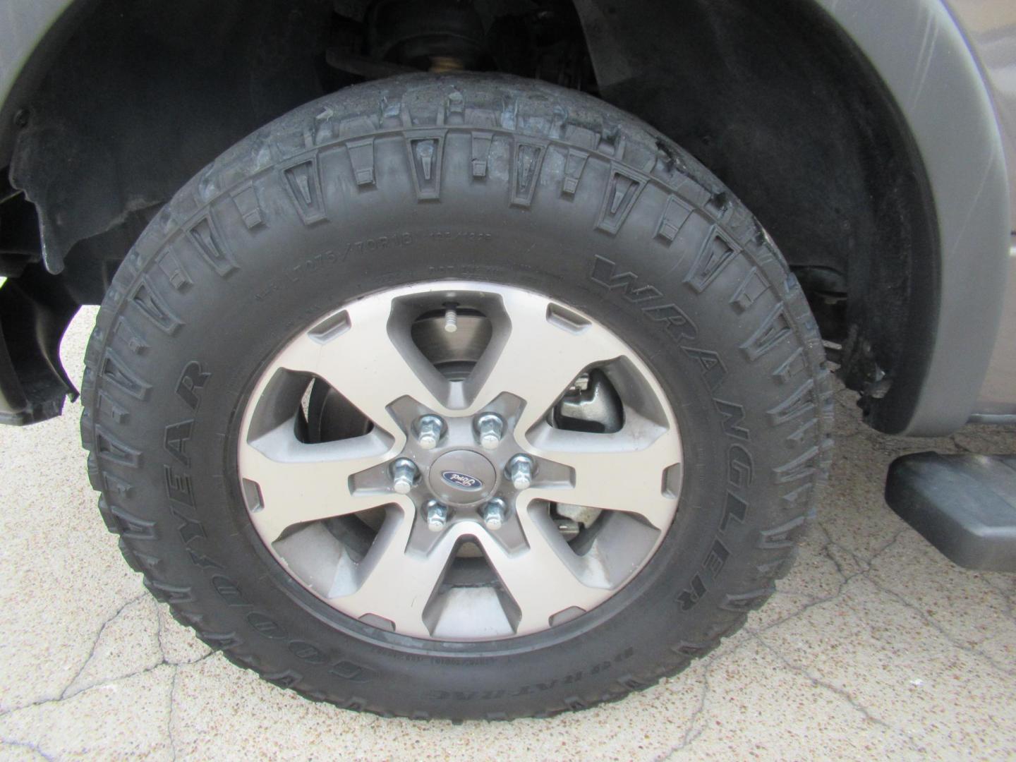 2014 Gray /Black Ford F-150 FX4 SuperCrew 5.5-ft. Bed 4WD (1FTFW1ETXEF) with an 3.5L V6 TURBO engine, Automatic transmission, located at 1511 North Shepherd Dr., Houston, TX, 77008, (281) 657-1221, 29.798361, -95.412560 - 2014 FORD F150 SUPERCREW VIN: 1FTFW1ETXEFB42913 CREW PICKUP 3.5L V6 F DOHC 24V GASOLINE REAR WHEEL DRIVE W/ 4X4 Original Window Sticker - Photo#26