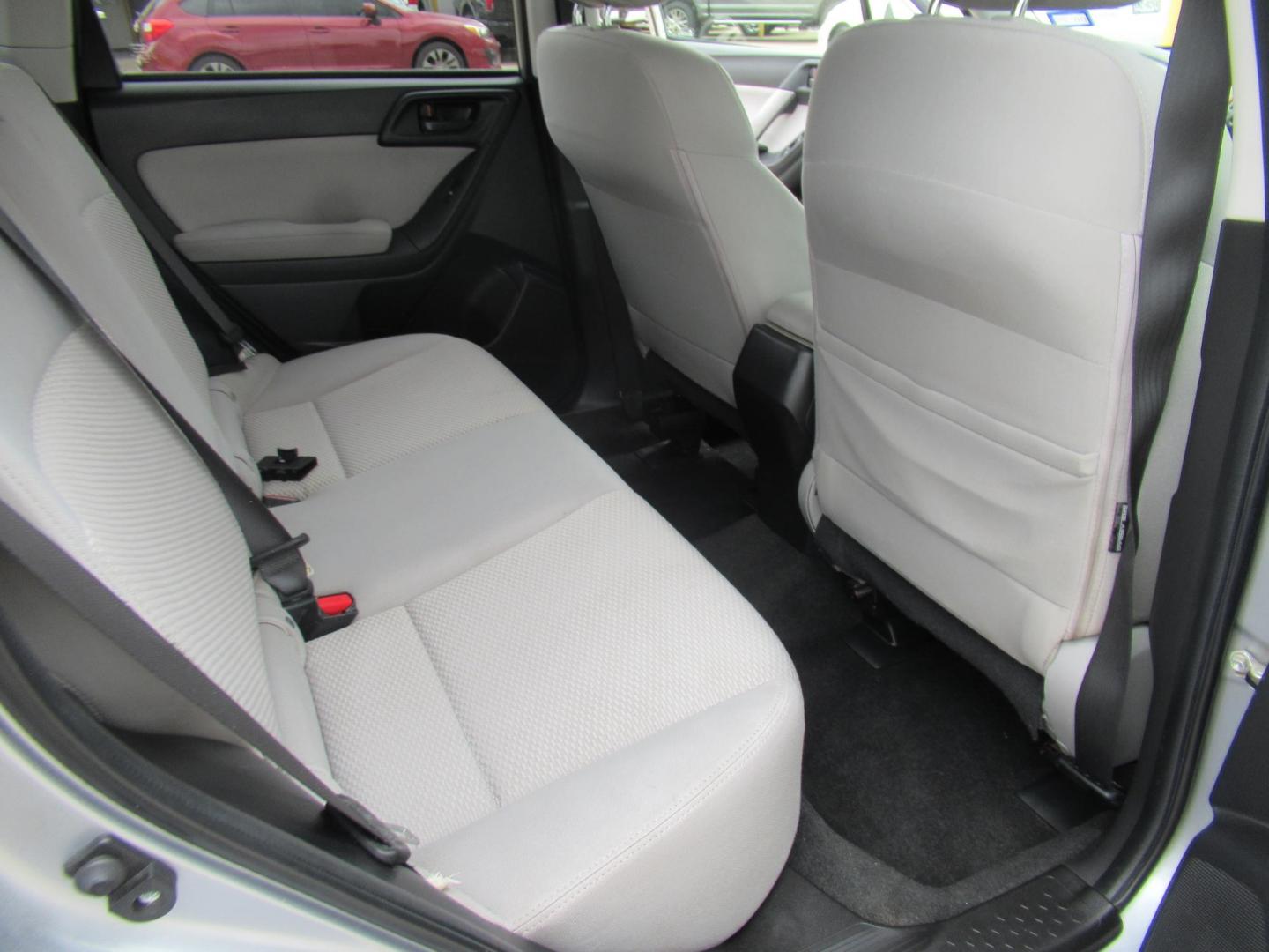 2014 /Gray Subaru Forester 2.5i Premium (JF2SJAEC3EH) with an 2.5L H4 SOHC 16V engine, Automatic transmission, located at 1511 North Shepherd Dr., Houston, TX, 77008, (281) 657-1221, 29.798361, -95.412560 - 2014 SUBARU FORESTER 2.5I PREMIUM VIN: JF2SJAEC3EH466384 4 DOOR WAGON/SPORT UTILITY 2.5L H4 F DOHC 16V GASOLINE ALL WHEEL DRIVE Runs great! - Photo#9