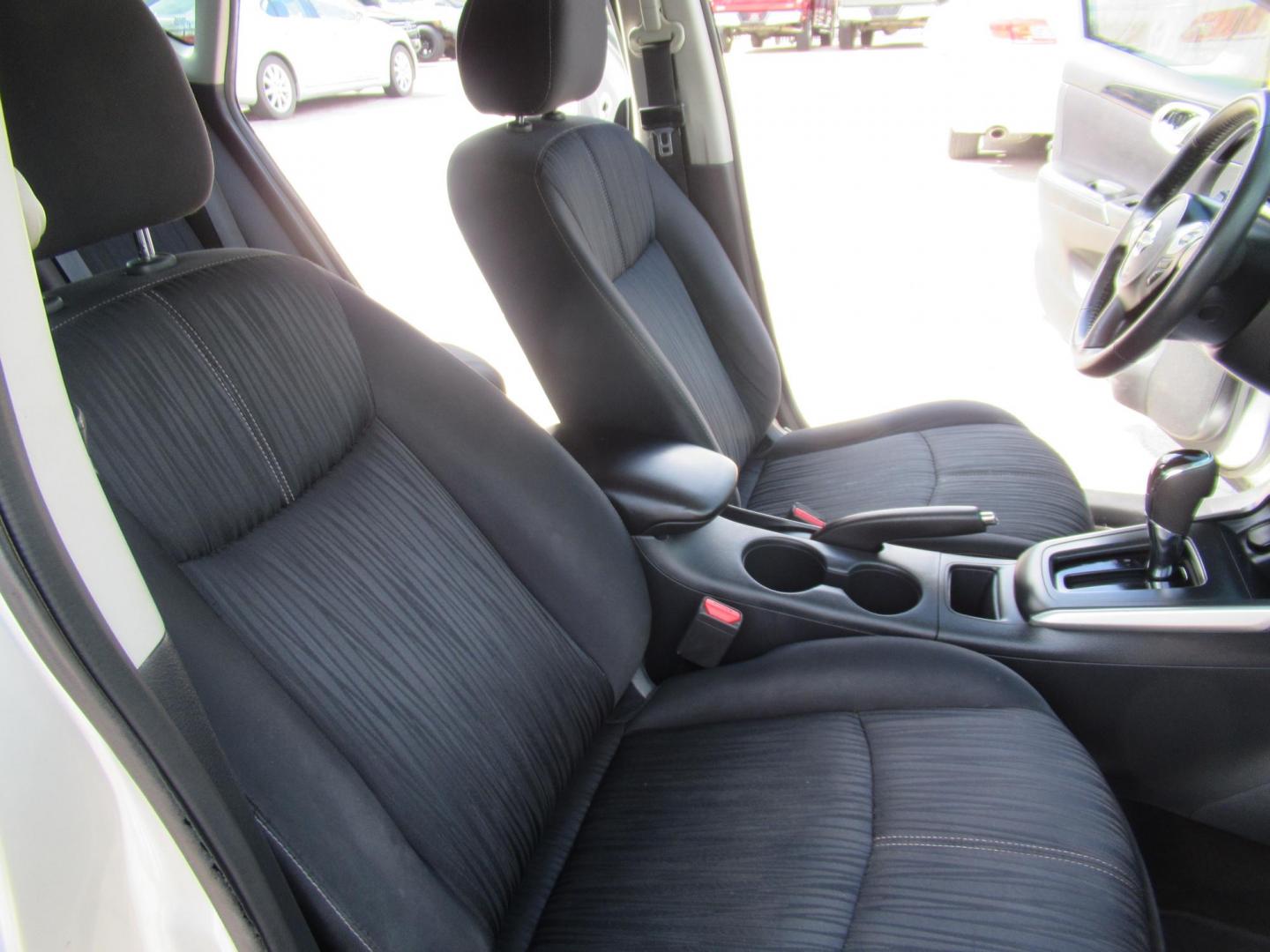 2016 /Black Nissan Sentra FE+ S (3N1AB7AP9GY) with an 1.8L L4 SFI DOHC 16V engine, CVT transmission, located at 1511 North Shepherd Dr., Houston, TX, 77008, (281) 657-1221, 29.798361, -95.412560 - 2016 NISSAN SENTRA S/SV/SR/SL VIN: 3N1AB7AP9GY233624 SEDAN 4 DR 1.8L I4 F DOHC 16V GASOLINE FRONT WHEEL DRIVE - Photo#13