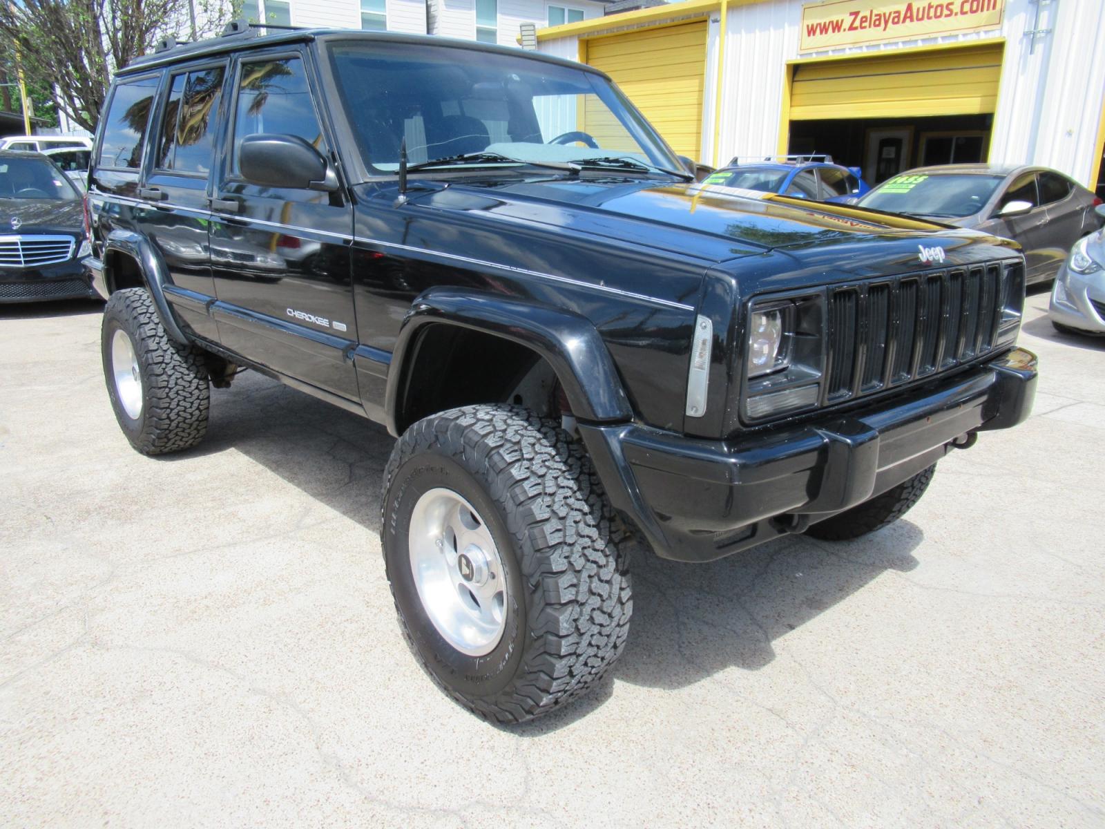 1999 Black /Black Jeep Cherokee Limited 4WD (1J4FF78SXXL) with an 4.0L L6 OHV 12V engine, Automatic Overdrive transmission, located at 1511 North Shepherd Dr., Houston, TX, 77008, (281) 657-1221, 29.798361, -95.412560 - 1999 JEEP CHEROKEE LIMITED VIN: 1J4FF78SXXL517591 1 J 4 F F 7 8 S X X L 5 1 7 5 9 1 4 DOOR WAGON/SPORT UTILITY 4.0L I6 F GASOLINE REAR WHEEL DRIVE W/ 4X4 - Photo #0