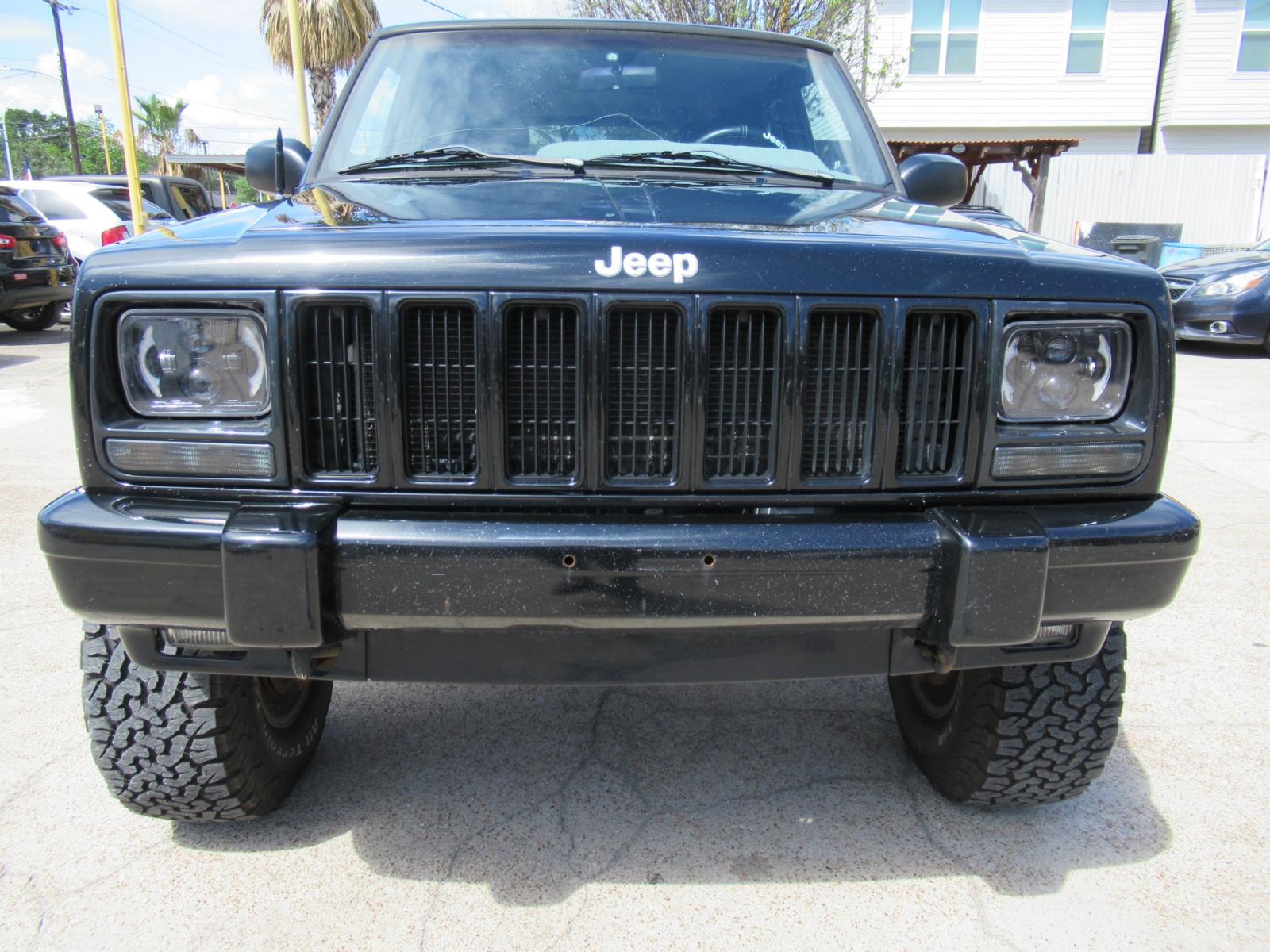 1999 Black /Black Jeep Cherokee Limited 4WD (1J4FF78SXXL) with an 4.0L L6 OHV 12V engine, Automatic Overdrive transmission, located at 1511 North Shepherd Dr., Houston, TX, 77008, (281) 657-1221, 29.798361, -95.412560 - 1999 JEEP CHEROKEE LIMITED VIN: 1J4FF78SXXL517591 1 J 4 F F 7 8 S X X L 5 1 7 5 9 1 4 DOOR WAGON/SPORT UTILITY 4.0L I6 F GASOLINE REAR WHEEL DRIVE W/ 4X4 - Photo #34