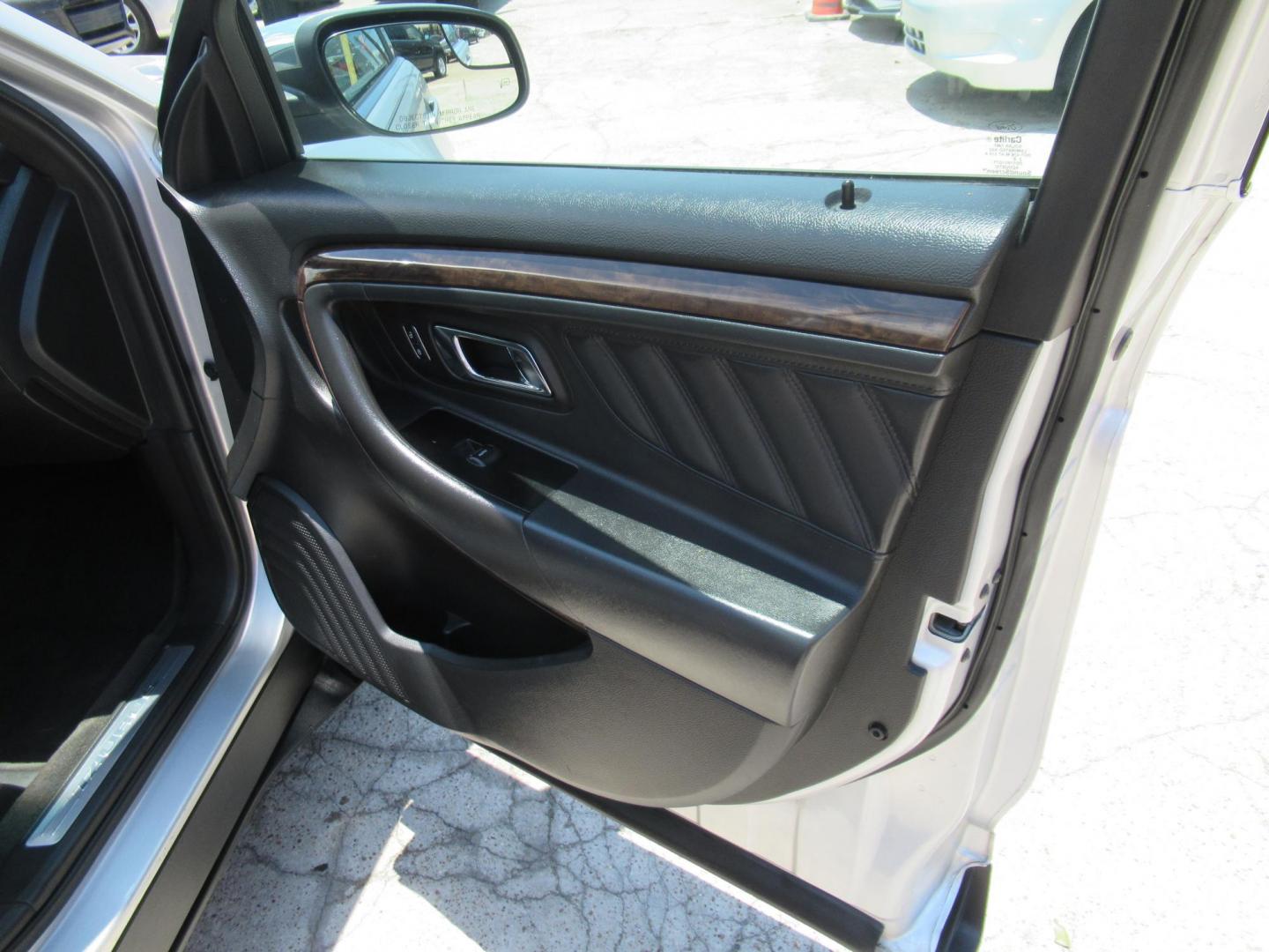 2013 Silver /Black Ford Taurus Limited FWD (1FAHP2F89DG) with an 3.5L V6 DOHC 24V engine, Automatic transmission, located at 1511 North Shepherd Dr., Houston, TX, 77008, (281) 657-1221, 29.798361, -95.412560 - 2013 FORD TAURUS LIMITED VIN: 1FAHP2F89DG103802 1 F A H P 2 F 8 9 D G 1 0 3 8 0 2 SEDAN 4 DR 3.5L V6 F DOHC 24V GASOLINE FRONT WHEEL DRIVE - Photo#15