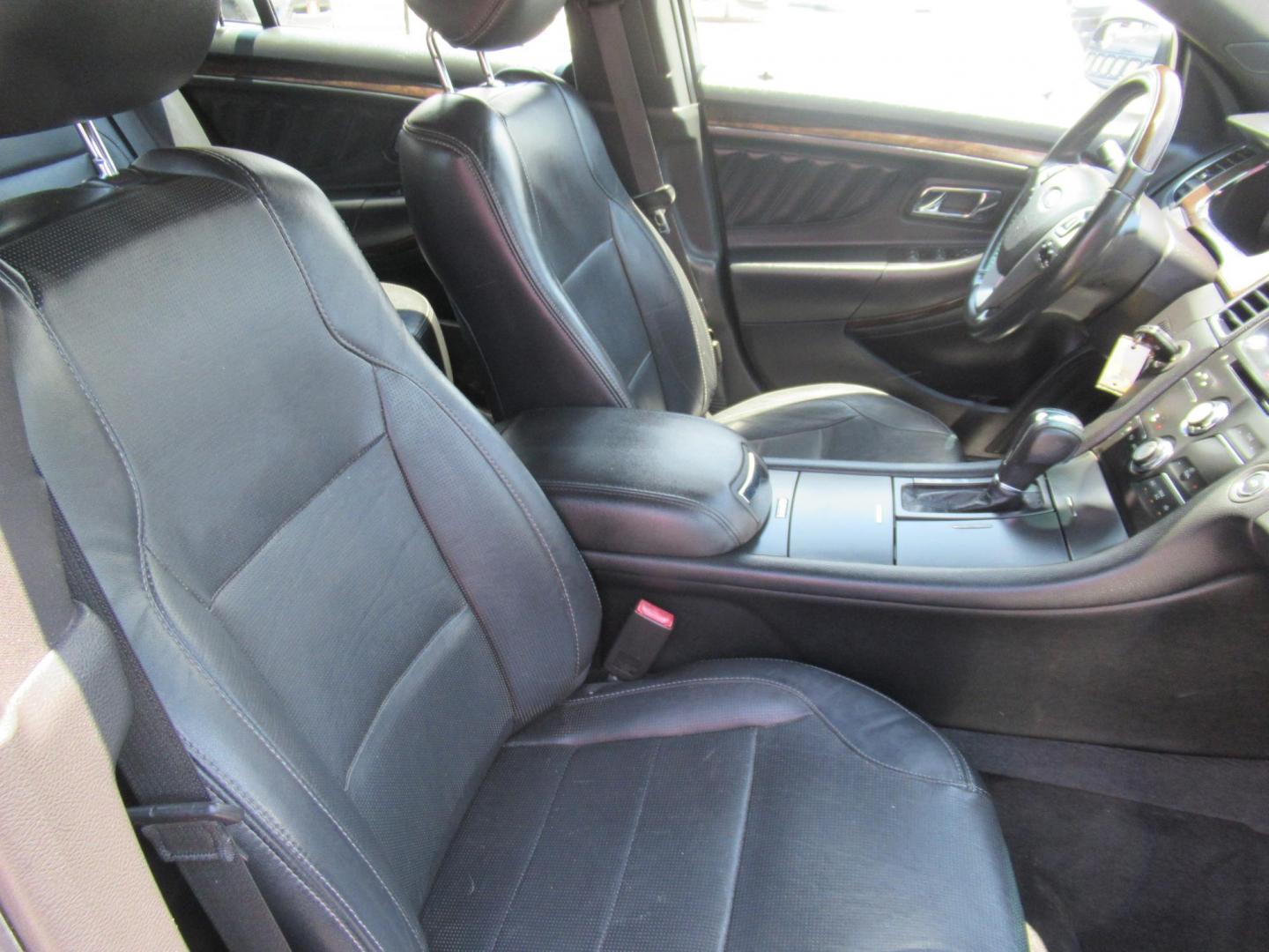 2013 Silver /Black Ford Taurus Limited FWD (1FAHP2F89DG) with an 3.5L V6 DOHC 24V engine, Automatic transmission, located at 1511 North Shepherd Dr., Houston, TX, 77008, (281) 657-1221, 29.798361, -95.412560 - 2013 FORD TAURUS LIMITED VIN: 1FAHP2F89DG103802 1 F A H P 2 F 8 9 D G 1 0 3 8 0 2 SEDAN 4 DR 3.5L V6 F DOHC 24V GASOLINE FRONT WHEEL DRIVE - Photo#14