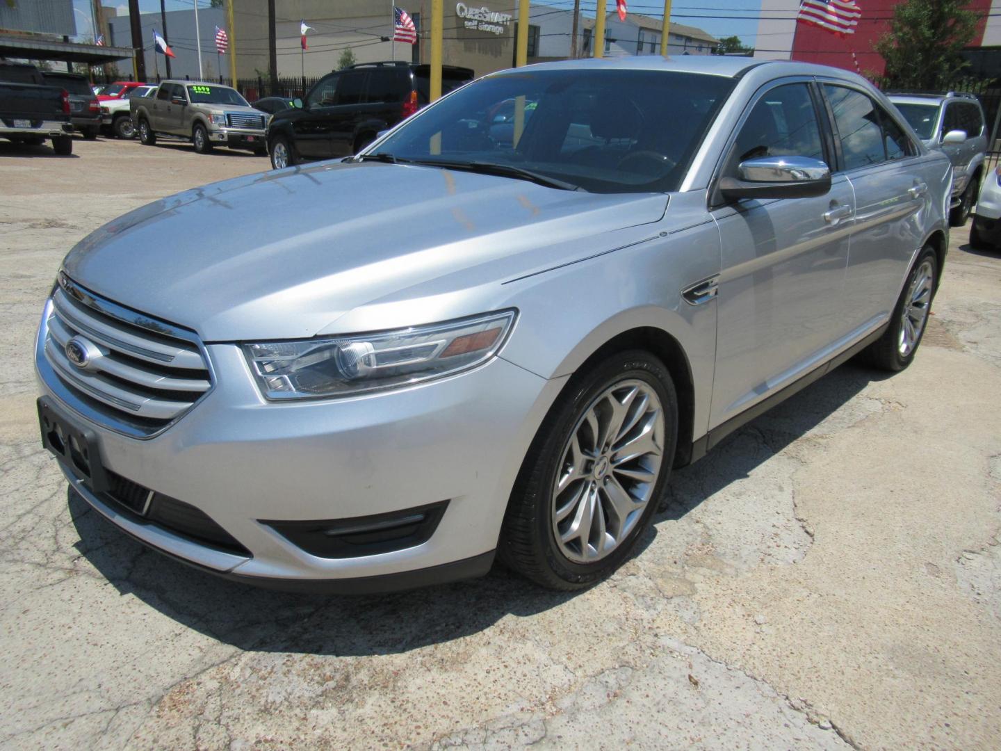 2013 Silver /Black Ford Taurus Limited FWD (1FAHP2F89DG) with an 3.5L V6 DOHC 24V engine, Automatic transmission, located at 1511 North Shepherd Dr., Houston, TX, 77008, (281) 657-1221, 29.798361, -95.412560 - 2013 FORD TAURUS LIMITED VIN: 1FAHP2F89DG103802 1 F A H P 2 F 8 9 D G 1 0 3 8 0 2 SEDAN 4 DR 3.5L V6 F DOHC 24V GASOLINE FRONT WHEEL DRIVE - Photo#20