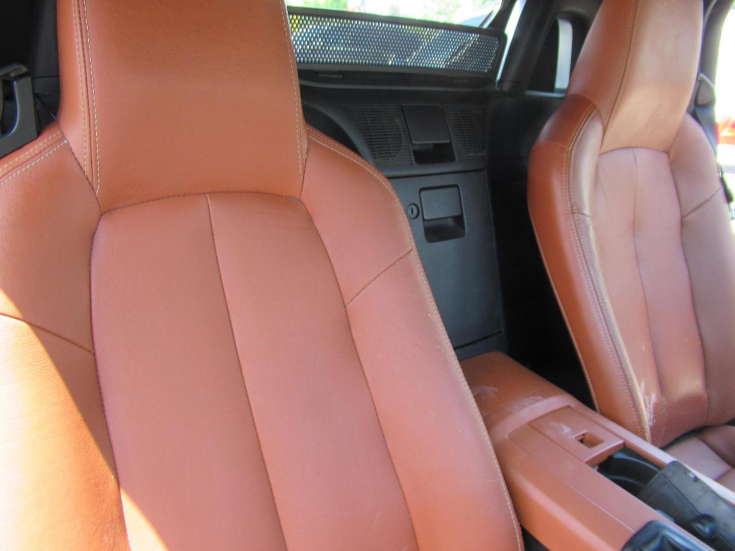 2006 /Brown Mazda MX-5 Miata 3rd Generation Limited (JM1NC25F760) with an 2.0L L4 DOHC 16V engine, 6-Speed Manual Overdrive transmission, located at 1511 North Shepherd Dr., Houston, TX, 77008, (281) 657-1221, 29.798361, -95.412560 - 2006 MAZDA MX-5 MIATA SPORT VIN: JM1NC25F760105827 J M 1 N C 2 5 F 7 6 0 1 0 5 8 2 7 CONVERTIBLE 2.0L I4 F DOHC 16V GASOLINE REAR WHEEL DRIVE - Photo#7