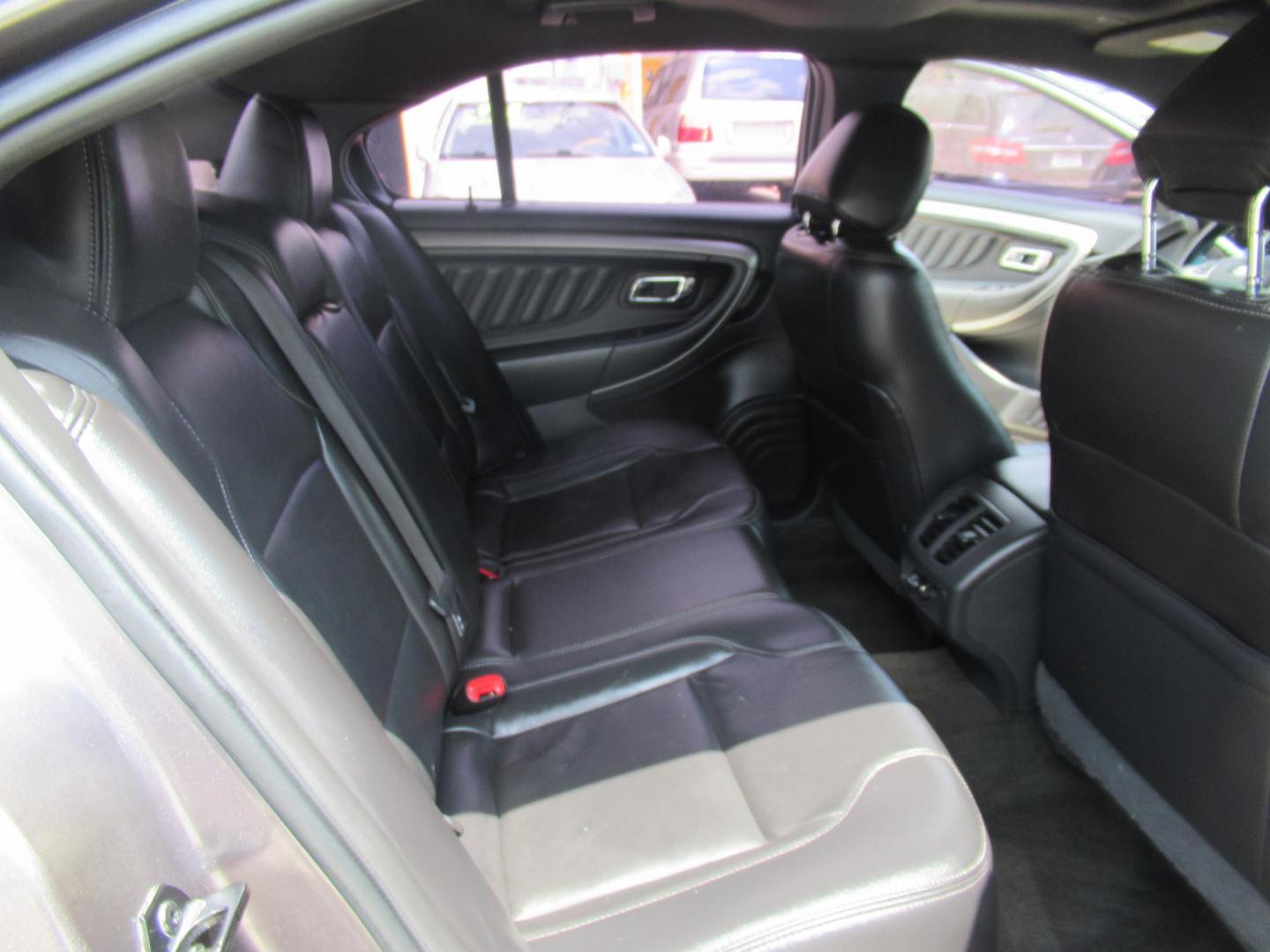 2013 Gray /Black Ford Taurus SEL AWD (1FAHP2H86DG) with an 3.5L V6 DOHC 24V engine, Automatic transmission, located at 1511 North Shepherd Dr., Houston, TX, 77008, (281) 657-1221, 29.798361, -95.412560 - 2013 FORD TAURUS SEL VIN: 1FAHP2H86DG164666 1 F A H P 2 H 8 6 D G 1 6 4 6 6 6 SEDAN 4 DR 3.5L V6 F DOHC 24V GASOLINE ALL WHEEL DRIVE - Photo#11