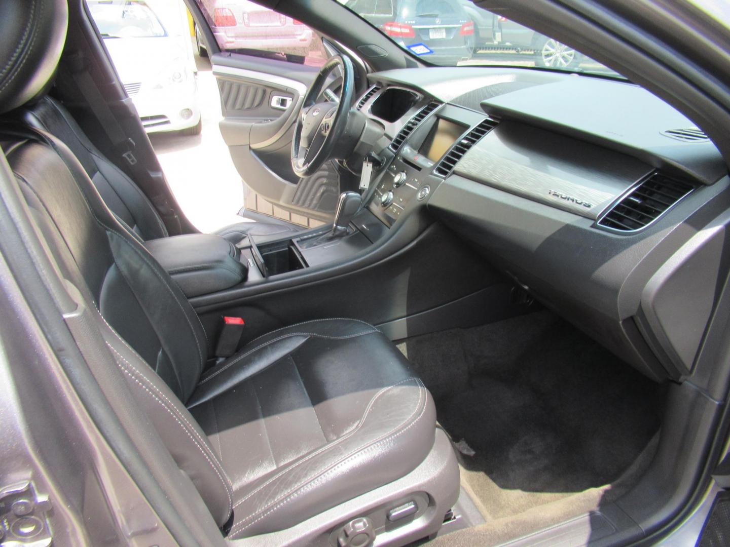 2013 Gray /Black Ford Taurus SEL AWD (1FAHP2H86DG) with an 3.5L V6 DOHC 24V engine, Automatic transmission, located at 1511 North Shepherd Dr., Houston, TX, 77008, (281) 657-1221, 29.798361, -95.412560 - 2013 FORD TAURUS SEL VIN: 1FAHP2H86DG164666 1 F A H P 2 H 8 6 D G 1 6 4 6 6 6 SEDAN 4 DR 3.5L V6 F DOHC 24V GASOLINE ALL WHEEL DRIVE - Photo#12