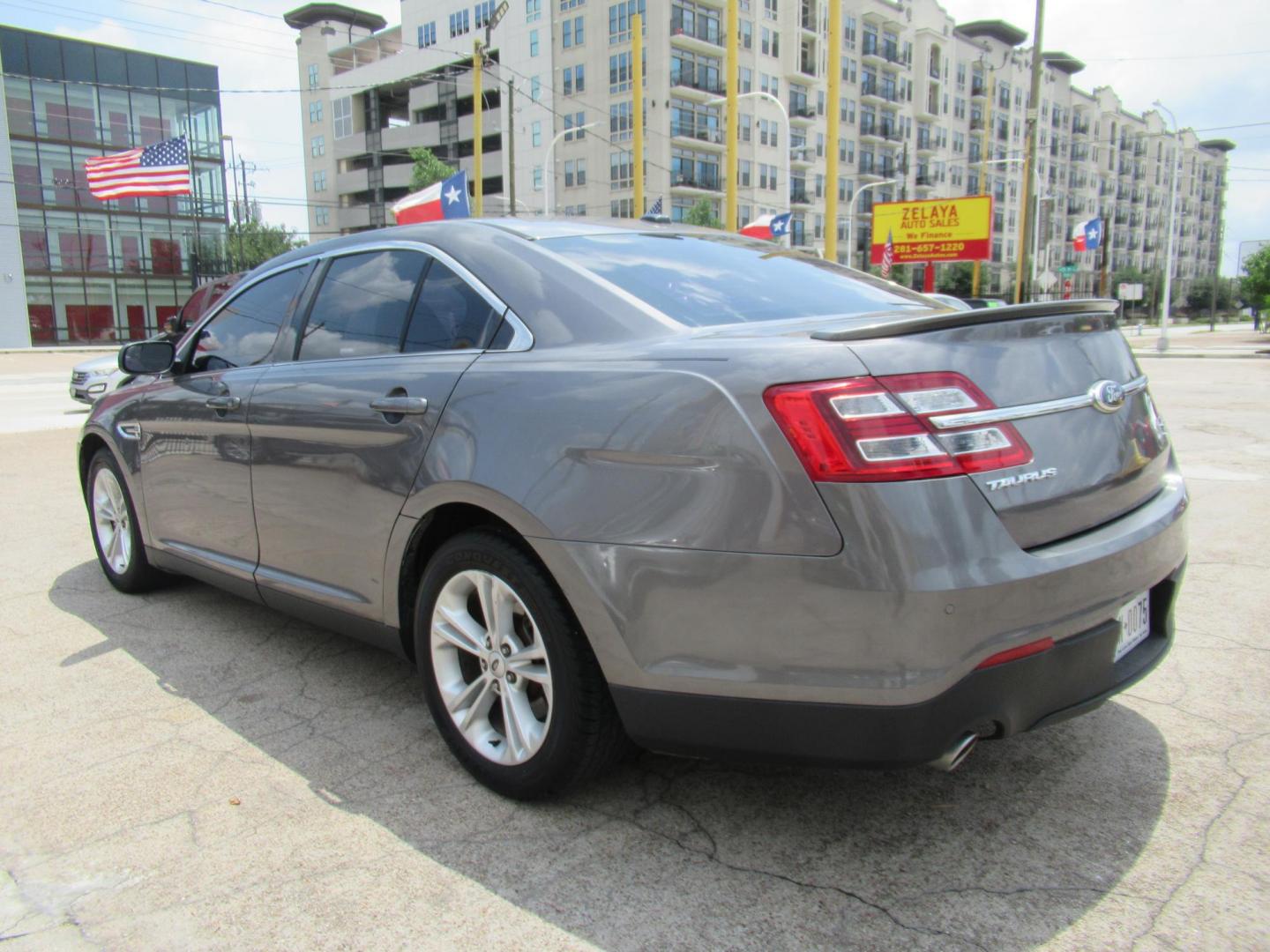 2013 Gray /Black Ford Taurus SEL AWD (1FAHP2H86DG) with an 3.5L V6 DOHC 24V engine, Automatic transmission, located at 1511 North Shepherd Dr., Houston, TX, 77008, (281) 657-1221, 29.798361, -95.412560 - 2013 FORD TAURUS SEL VIN: 1FAHP2H86DG164666 1 F A H P 2 H 8 6 D G 1 6 4 6 6 6 SEDAN 4 DR 3.5L V6 F DOHC 24V GASOLINE ALL WHEEL DRIVE - Photo#20