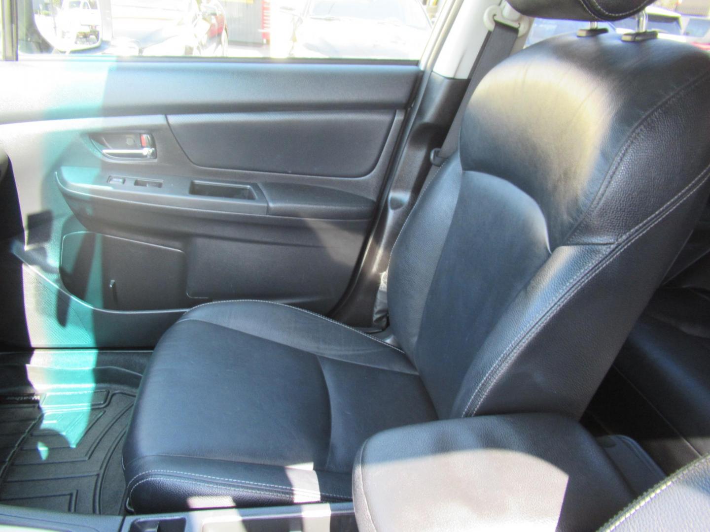 2014 Silver /Black Subaru XV Crosstrek 2.0 Limited (JF2GPAGC2E8) with an 2.0L L4 DOHC 16V engine, Continuously Variable Transmission transmission, located at 1511 North Shepherd Dr., Houston, TX, 77008, (281) 657-1221, 29.798361, -95.412560 - 2014 SUBARU XV CROSSTREK 2.0I LIMITED VIN: JF2GPAGC2E8292177 J F 2 G P A G C 2 E 8 2 9 2 1 7 7 4 DOOR WAGON/SPORT UTILITY 2.0L H4 F DOHC 16V GASOLINE ALL WHEEL DRIVE - Photo#2