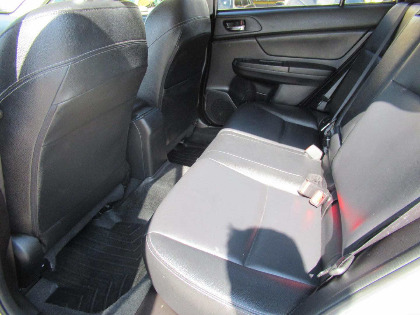 2014 Silver /Black Subaru XV Crosstrek 2.0 Limited (JF2GPAGC2E8) with an 2.0L L4 DOHC 16V engine, Continuously Variable Transmission transmission, located at 1511 North Shepherd Dr., Houston, TX, 77008, (281) 657-1221, 29.798361, -95.412560 - 2014 SUBARU XV CROSSTREK 2.0I LIMITED VIN: JF2GPAGC2E8292177 J F 2 G P A G C 2 E 8 2 9 2 1 7 7 4 DOOR WAGON/SPORT UTILITY 2.0L H4 F DOHC 16V GASOLINE ALL WHEEL DRIVE - Photo#9