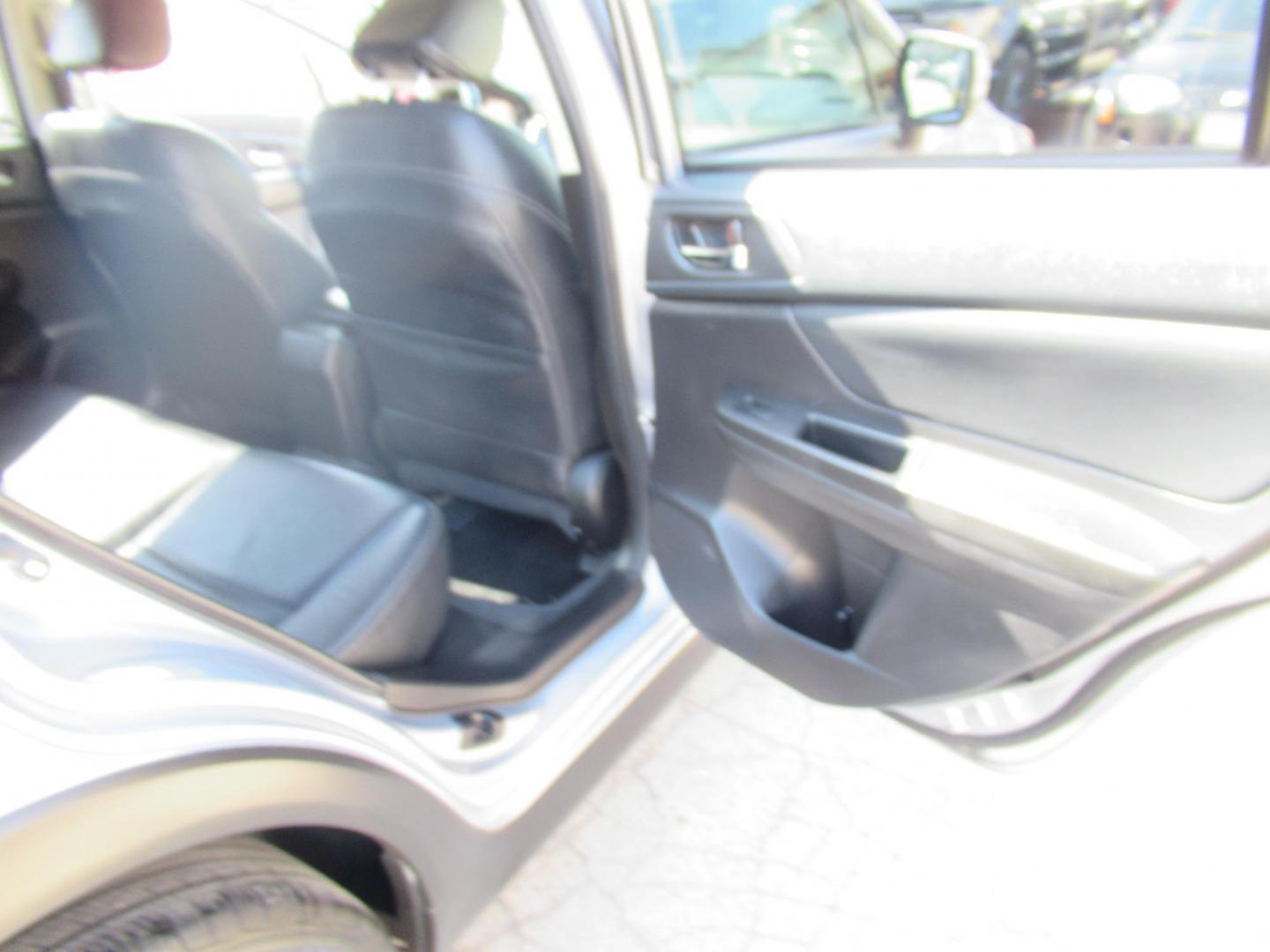 2014 Silver /Black Subaru XV Crosstrek 2.0 Limited (JF2GPAGC2E8) with an 2.0L L4 DOHC 16V engine, Continuously Variable Transmission transmission, located at 1511 North Shepherd Dr., Houston, TX, 77008, (281) 657-1221, 29.798361, -95.412560 - 2014 SUBARU XV CROSSTREK 2.0I LIMITED VIN: JF2GPAGC2E8292177 J F 2 G P A G C 2 E 8 2 9 2 1 7 7 4 DOOR WAGON/SPORT UTILITY 2.0L H4 F DOHC 16V GASOLINE ALL WHEEL DRIVE - Photo#14