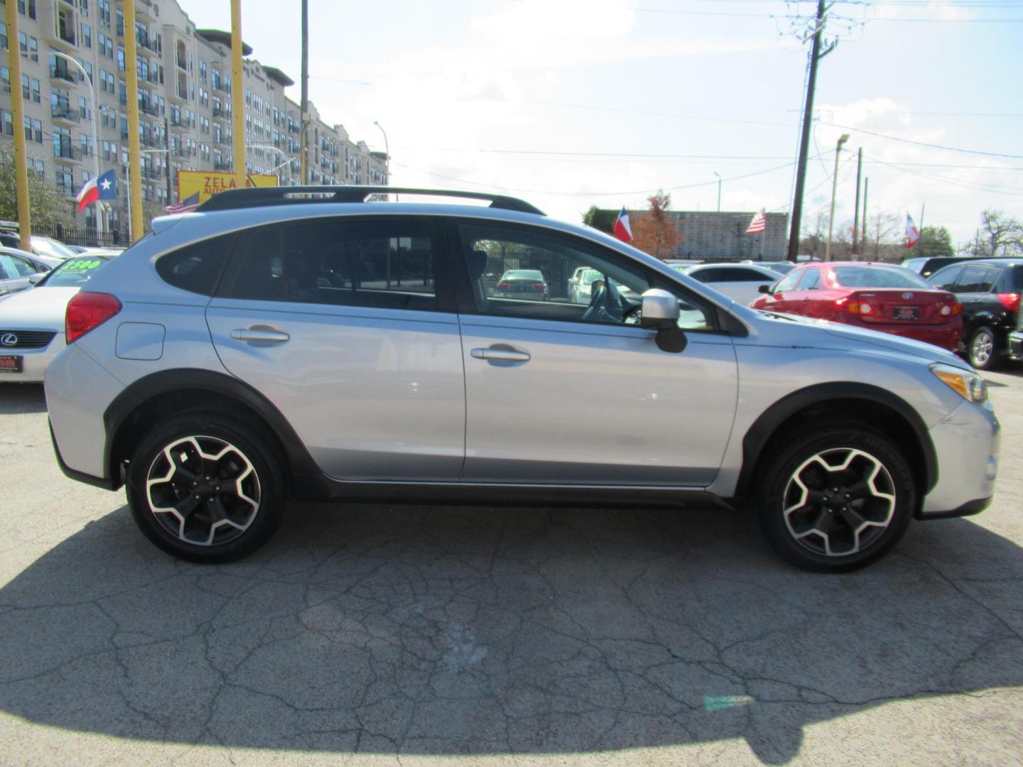 2014 Silver /Black Subaru XV Crosstrek 2.0 Limited (JF2GPAGC2E8) with an 2.0L L4 DOHC 16V engine, Continuously Variable Transmission transmission, located at 1511 North Shepherd Dr., Houston, TX, 77008, (281) 657-1221, 29.798361, -95.412560 - 2014 SUBARU XV CROSSTREK 2.0I LIMITED VIN: JF2GPAGC2E8292177 J F 2 G P A G C 2 E 8 2 9 2 1 7 7 4 DOOR WAGON/SPORT UTILITY 2.0L H4 F DOHC 16V GASOLINE ALL WHEEL DRIVE - Photo#23