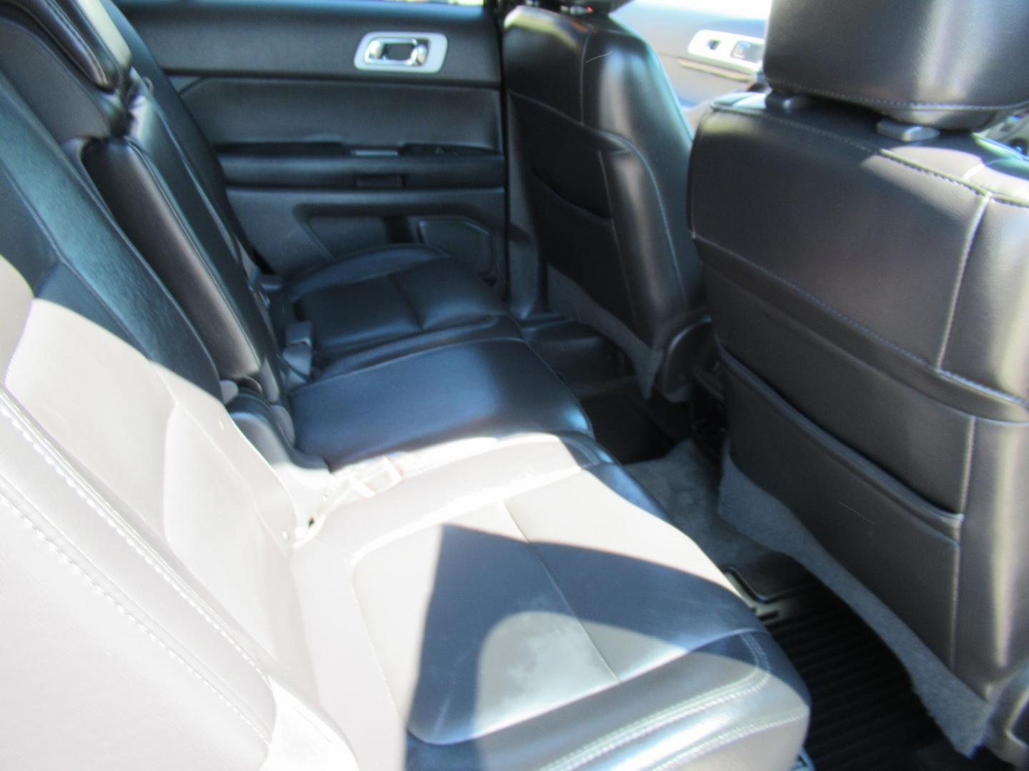 2014 Black /Black Ford Explorer Limited (1FM5K8F84EG) with an 3.5L V6 F DOHC 24V engine, Automatic transmission, located at 1511 North Shepherd Dr., Houston, TX, 77008, (281) 657-1221, 29.798361, -95.412560 - 2014 FORD EXPLORER LIMITED VIN: 1FM5K8F84EGB95753 1 F M 5 K 8 F 8 4 E G B 9 5 7 5 3 4 DOOR WAGON/SPORT UTILITY 3.5L V6 F DOHC 24V GASOLINE FRONT WHEEL DRIVE W/ 4X4 - Photo#14