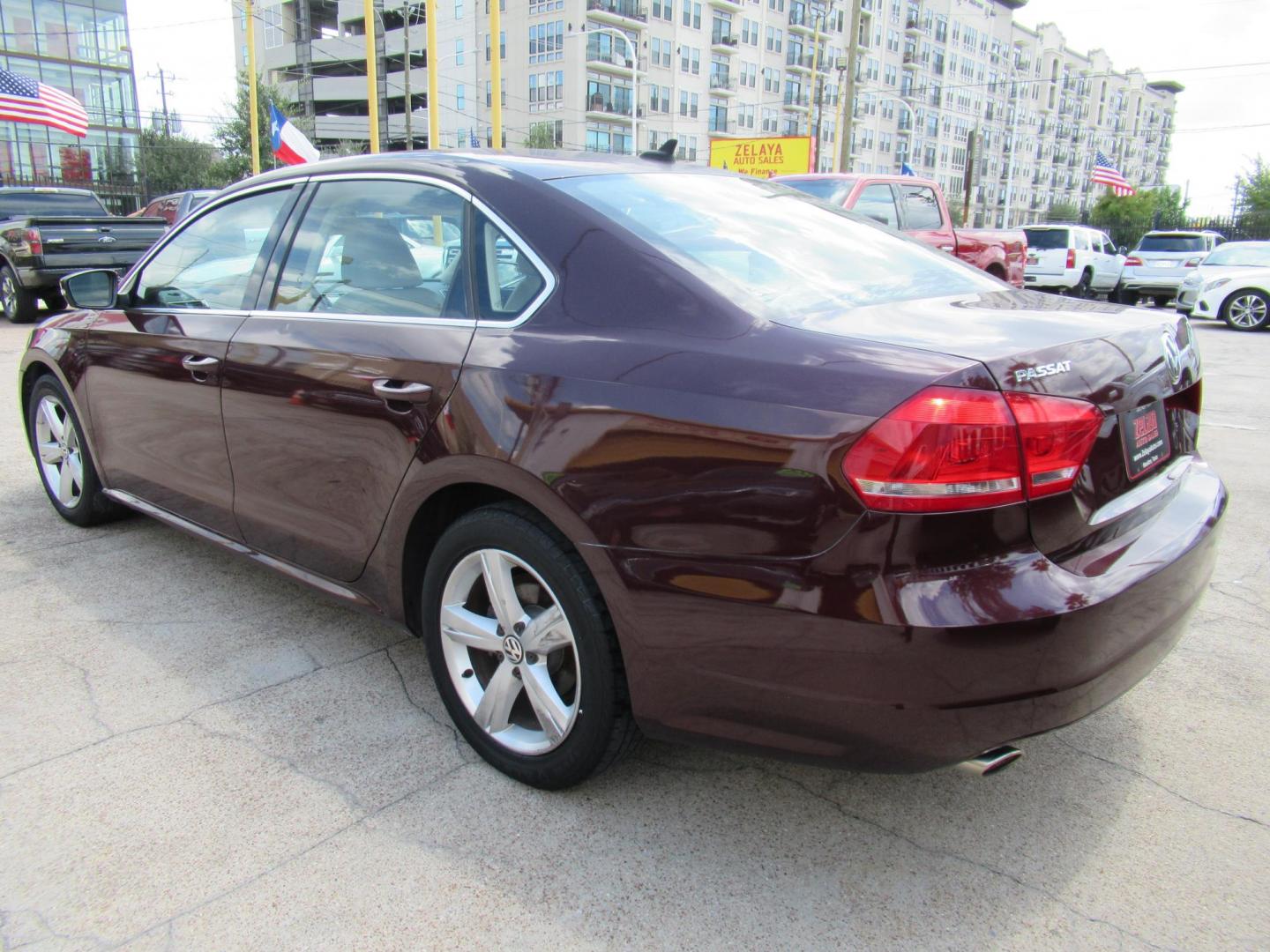 2014 MAROON /Tan Volkswagen Passat 2.5L SE PZEV (1VWBP7A37EC) with an 2.5L I5 F DOHC 20V engine, Automatic transmission, located at 1511 North Shepherd Dr., Houston, TX, 77008, (281) 657-1221, 29.798361, -95.412560 - 2014 VOLKSWAGEN PASSAT 2.5L SE PZEV VIN: 1VWBP7A37EC014695 1 V W B P 7 A 3 7 E C 0 1 4 6 9 5 SEDAN 4 DR 2.5L I5 F DOHC 20V GASOLINE FRONT WHEEL DRIVE - Photo#12