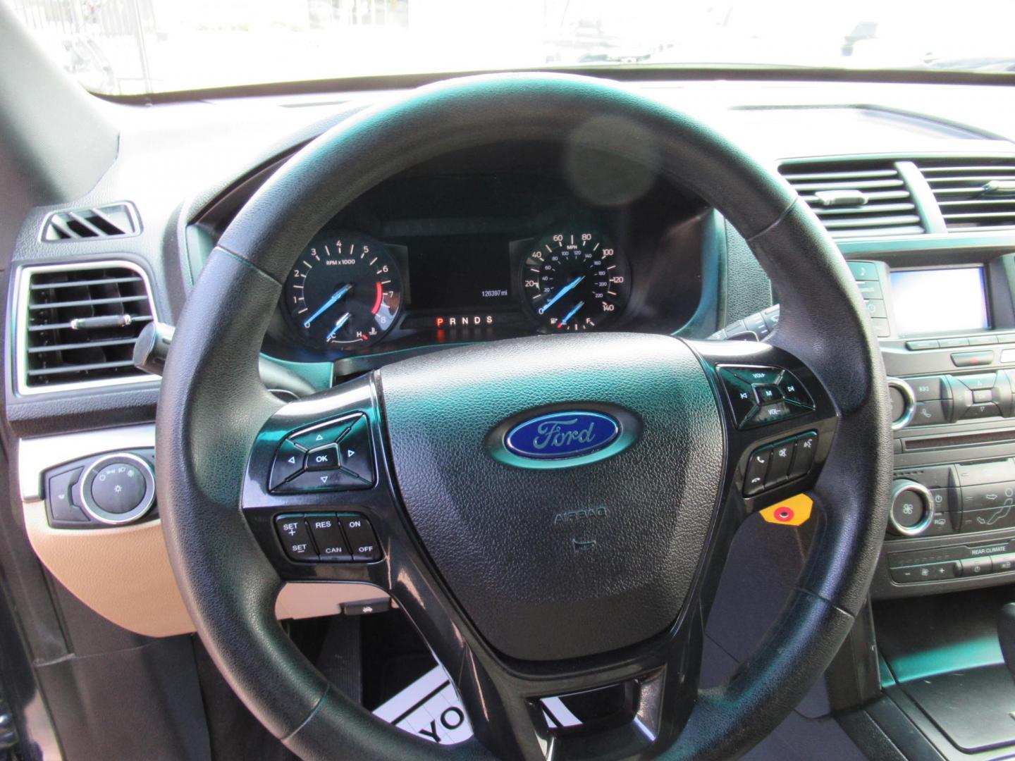 2016 Blue /Tan Ford Explorer XL (1FM5K7B85GG) with an 3.5L V6 F DOHC 24V engine, Automatic transmission, located at 1511 North Shepherd Dr., Houston, TX, 77008, (281) 657-1221, 29.798361, -95.412560 - 2016 FORD EXPLORER VIN: 1FM5K7B85GGA95325 1 F M 5 K 7 B 8 5 G G A 9 5 3 2 5 4 DOOR WAGON/SPORT UTILITY 3.5L V6 F DOHC 24V GASOLINE FRONT WHEEL DRIVE - Photo#2