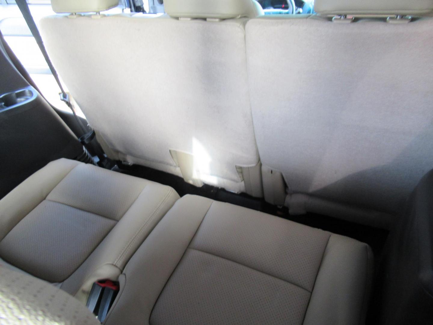 2016 Blue /Tan Ford Explorer XL (1FM5K7B85GG) with an 3.5L V6 F DOHC 24V engine, Automatic transmission, located at 1511 North Shepherd Dr., Houston, TX, 77008, (281) 657-1221, 29.798361, -95.412560 - 2016 FORD EXPLORER VIN: 1FM5K7B85GGA95325 1 F M 5 K 7 B 8 5 G G A 9 5 3 2 5 4 DOOR WAGON/SPORT UTILITY 3.5L V6 F DOHC 24V GASOLINE FRONT WHEEL DRIVE - Photo#13