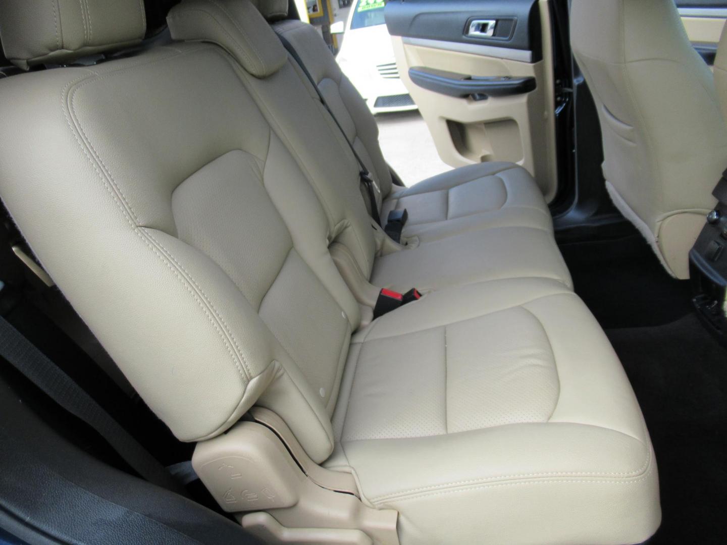 2016 Blue /Tan Ford Explorer XL (1FM5K7B85GG) with an 3.5L V6 F DOHC 24V engine, Automatic transmission, located at 1511 North Shepherd Dr., Houston, TX, 77008, (281) 657-1221, 29.798361, -95.412560 - 2016 FORD EXPLORER VIN: 1FM5K7B85GGA95325 1 F M 5 K 7 B 8 5 G G A 9 5 3 2 5 4 DOOR WAGON/SPORT UTILITY 3.5L V6 F DOHC 24V GASOLINE FRONT WHEEL DRIVE - Photo#14