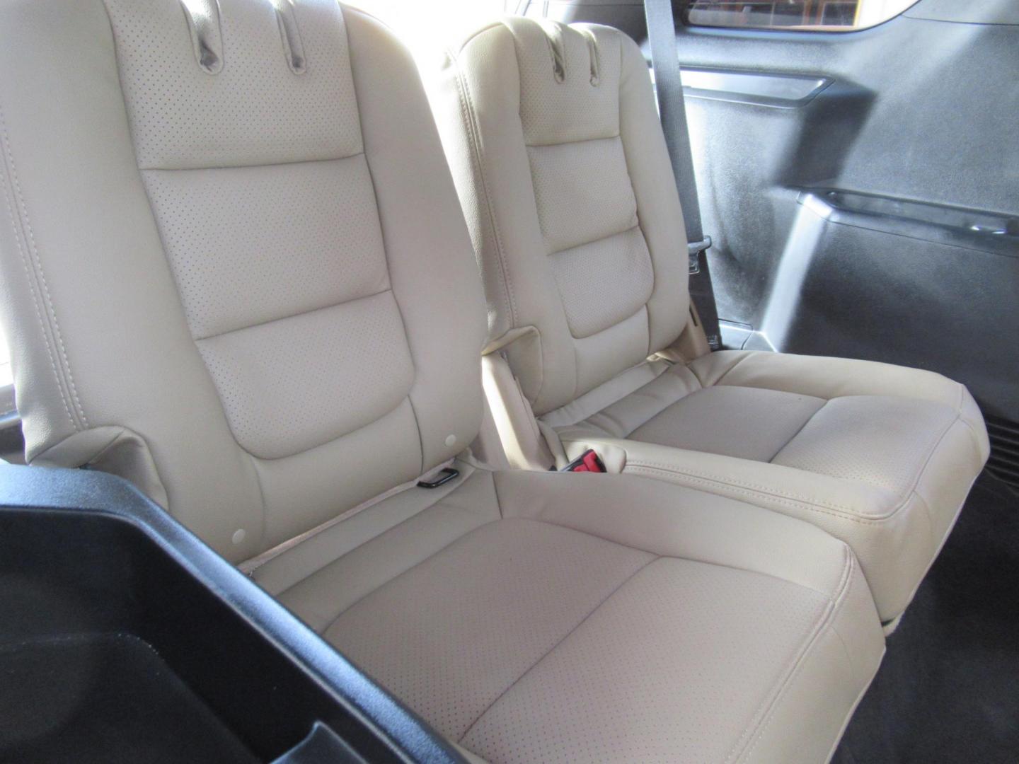 2016 Blue /Tan Ford Explorer XL (1FM5K7B85GG) with an 3.5L V6 F DOHC 24V engine, Automatic transmission, located at 1511 North Shepherd Dr., Houston, TX, 77008, (281) 657-1221, 29.798361, -95.412560 - 2016 FORD EXPLORER VIN: 1FM5K7B85GGA95325 1 F M 5 K 7 B 8 5 G G A 9 5 3 2 5 4 DOOR WAGON/SPORT UTILITY 3.5L V6 F DOHC 24V GASOLINE FRONT WHEEL DRIVE - Photo#15