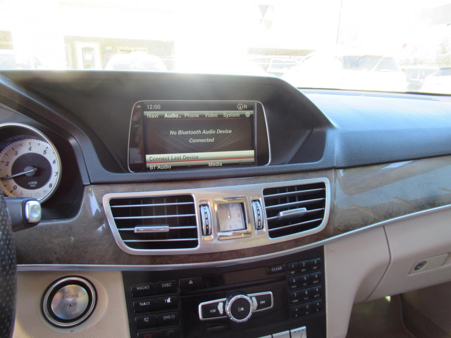 2015 White /Tan Mercedes-Benz E-Class E 350 (WDDHF5KB1FB) with an 3.5L V6 F DOHC 24V engine, Automatic transmission, located at 1511 North Shepherd Dr., Houston, TX, 77008, (281) 657-1221, 29.798361, -95.412560 - 2015 MERCEDES-BENZ E-CLASS E 350 VIN: WDDHF5KB1FB158704 W D D H F 5 K B 1 F B 1 5 8 7 0 4 SEDAN 4 DR 3.5L V6 F DOHC 24V GASOLINE REAR WHEEL DRIVE - Photo#2