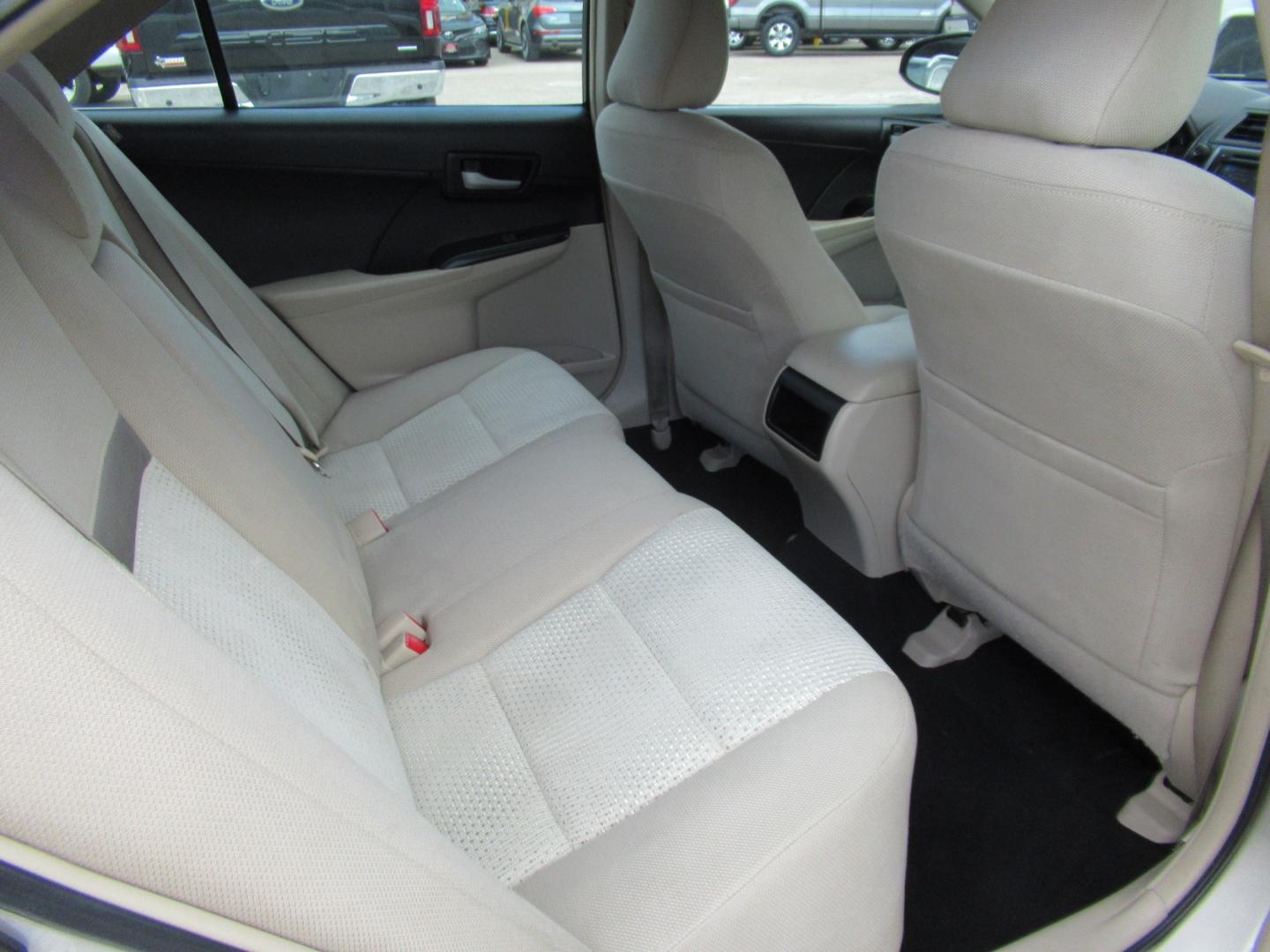 2014 Gold /Tan Toyota Camry L (4T4BF1FK2ER) with an 2.5L L4 DOHC 16V engine, Automatic transmission, located at 1511 North Shepherd Dr., Houston, TX, 77008, (281) 657-1221, 29.798361, -95.412560 - 2014 TOYOTA CAMRY LE VIN: 4T4BF1FK2ER364962 4 T 4 B F 1 F K 2 E R 3 6 4 9 6 2 SEDAN 4 DR 2.5L I4 F DOHC 16V GASOLINE FRONT WHEEL DRIVE- Photo#10