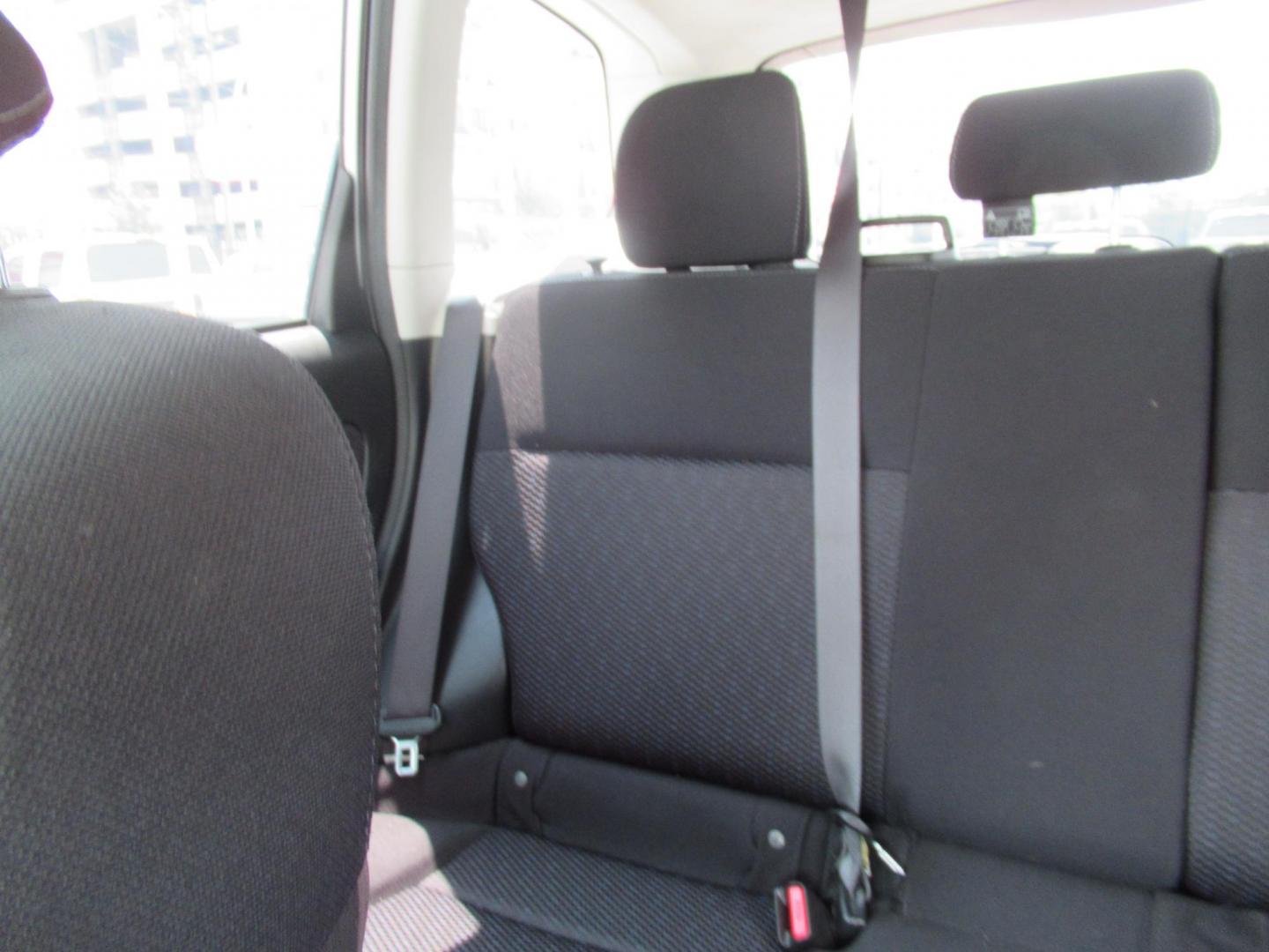 2018 Silver /Black Subaru Forester 2.5I (JF2SJABC5JH) with an 2.5L H4 F DOHC 16V engine, Automatic transmission, located at 1511 North Shepherd Dr., Houston, TX, 77008, (281) 657-1221, 29.798361, -95.412560 - 2018 SUBARU FORESTER 2.5I VIN: JF2SJABC5JH521576 J F 2 S J A B C 5 J H 5 2 1 5 7 6 4 DOOR WAGON/SPORT UTILITY 2.5L H4 F DOHC 16V GASOLINE ALL WHEEL DRIVE - Photo#7