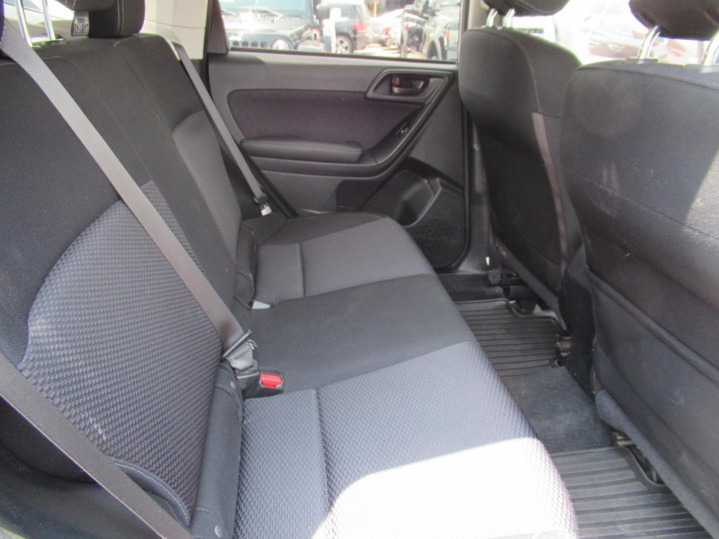 2018 Silver /Black Subaru Forester 2.5I (JF2SJABC5JH) with an 2.5L H4 F DOHC 16V engine, Automatic transmission, located at 1511 North Shepherd Dr., Houston, TX, 77008, (281) 657-1221, 29.798361, -95.412560 - 2018 SUBARU FORESTER 2.5I VIN: JF2SJABC5JH521576 J F 2 S J A B C 5 J H 5 2 1 5 7 6 4 DOOR WAGON/SPORT UTILITY 2.5L H4 F DOHC 16V GASOLINE ALL WHEEL DRIVE - Photo#13