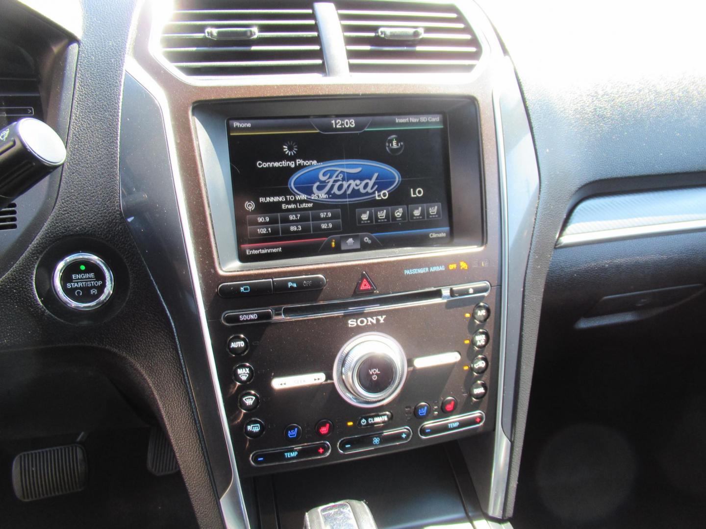 2016 White /White Ford Explorer EXPLORER SPORT (1FM5K8GT9GG) with an 3.5L V6 F DOHC 24V engine, Automatic transmission, located at 1511 North Shepherd Dr., Houston, TX, 77008, (281) 657-1221, 29.798361, -95.412560 - 2016 FORD EXPLORER SPORT VIN: 1FM5K8GT9GGA51332 1 F M 5 K 8 G T 9 G G A 5 1 3 3 2 4 DOOR WAGON/SPORT UTILITY 3.5L V6 F DOHC 24V GASOLINE FRONT WHEEL DRIVE W/ 4X4 - Photo#4