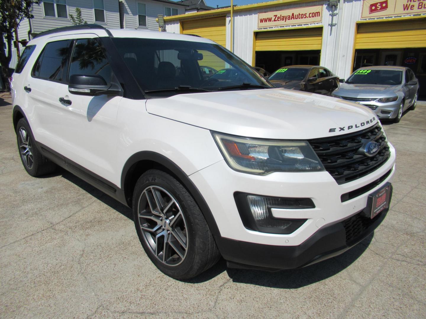 2016 White /White Ford Explorer EXPLORER SPORT (1FM5K8GT9GG) with an 3.5L V6 F DOHC 24V engine, Automatic transmission, located at 1511 North Shepherd Dr., Houston, TX, 77008, (281) 657-1221, 29.798361, -95.412560 - 2016 FORD EXPLORER SPORT VIN: 1FM5K8GT9GGA51332 1 F M 5 K 8 G T 9 G G A 5 1 3 3 2 4 DOOR WAGON/SPORT UTILITY 3.5L V6 F DOHC 24V GASOLINE FRONT WHEEL DRIVE W/ 4X4 - Photo#23