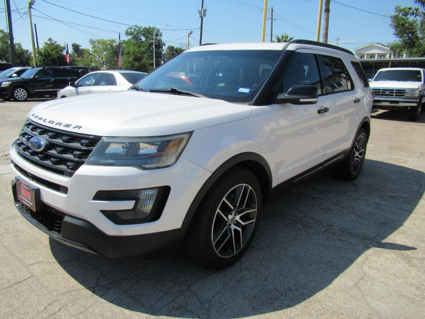2016 White /White Ford Explorer EXPLORER SPORT (1FM5K8GT9GG) with an 3.5L V6 F DOHC 24V engine, Automatic transmission, located at 1511 North Shepherd Dr., Houston, TX, 77008, (281) 657-1221, 29.798361, -95.412560 - 2016 FORD EXPLORER SPORT VIN: 1FM5K8GT9GGA51332 1 F M 5 K 8 G T 9 G G A 5 1 3 3 2 4 DOOR WAGON/SPORT UTILITY 3.5L V6 F DOHC 24V GASOLINE FRONT WHEEL DRIVE W/ 4X4 - Photo#25