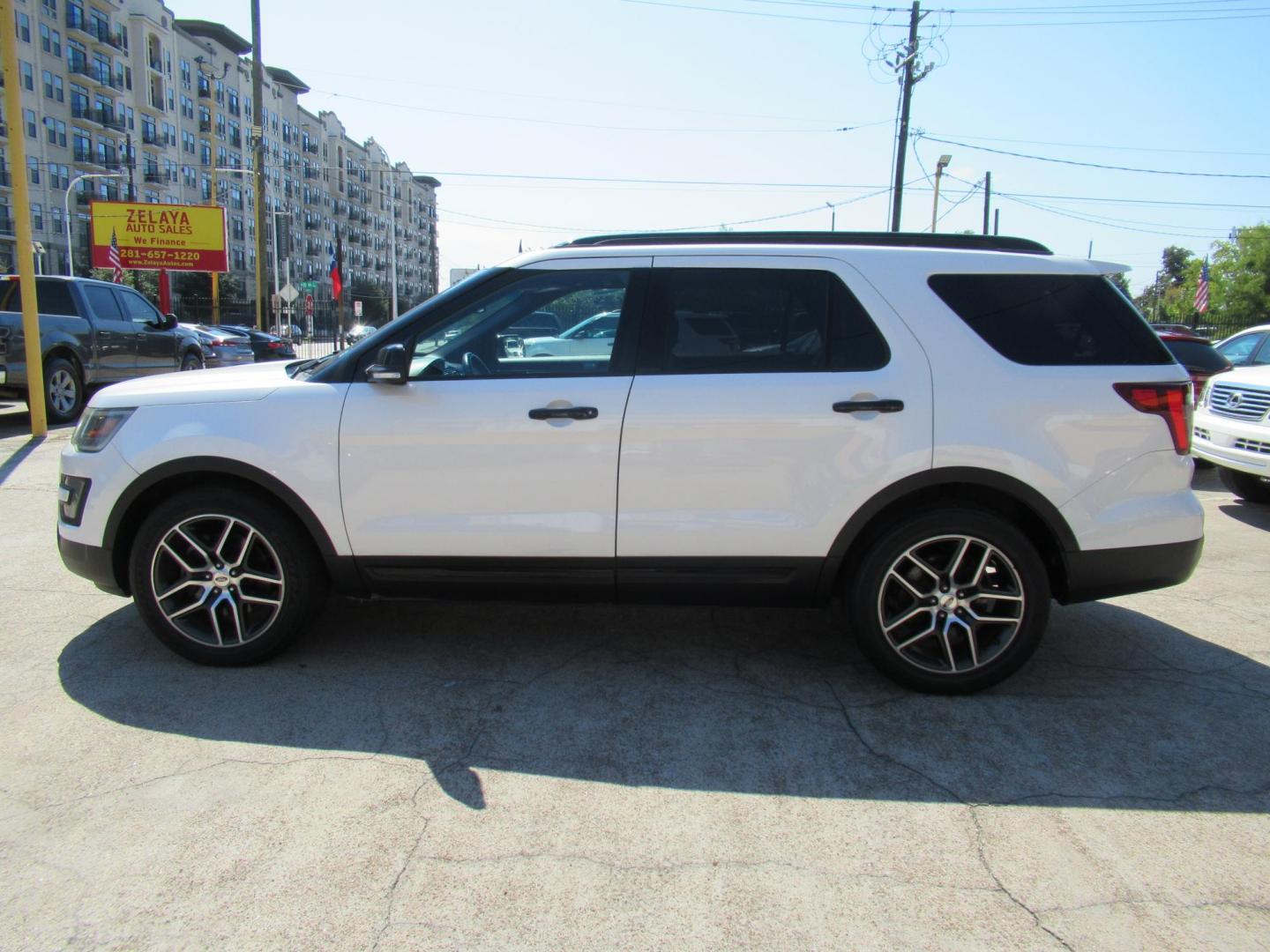 2016 White /White Ford Explorer EXPLORER SPORT (1FM5K8GT9GG) with an 3.5L V6 F DOHC 24V engine, Automatic transmission, located at 1511 North Shepherd Dr., Houston, TX, 77008, (281) 657-1221, 29.798361, -95.412560 - 2016 FORD EXPLORER SPORT VIN: 1FM5K8GT9GGA51332 1 F M 5 K 8 G T 9 G G A 5 1 3 3 2 4 DOOR WAGON/SPORT UTILITY 3.5L V6 F DOHC 24V GASOLINE FRONT WHEEL DRIVE W/ 4X4 - Photo#26