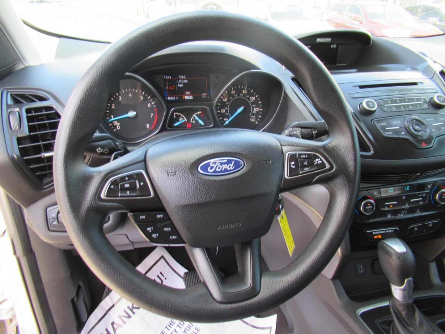 2017 Silver /Black Ford Escape SE FWD (1FMCU0GDXHU) with an 1.5L L4 DOHC 16V engine, Automatic transmission, located at 1511 North Shepherd Dr., Houston, TX, 77008, (281) 657-1221, 29.798361, -95.412560 - 2017 FORD ESCAPE SE VIN: 1FMCU0GDXHUE54105 1 F M C U 0 G D X H U E 5 4 1 0 5 4 DOOR WAGON/SPORT UTILITY 1.5L I4 F DOHC 16V GASOLINE FRONT WHEEL DRIVE- Photo#5