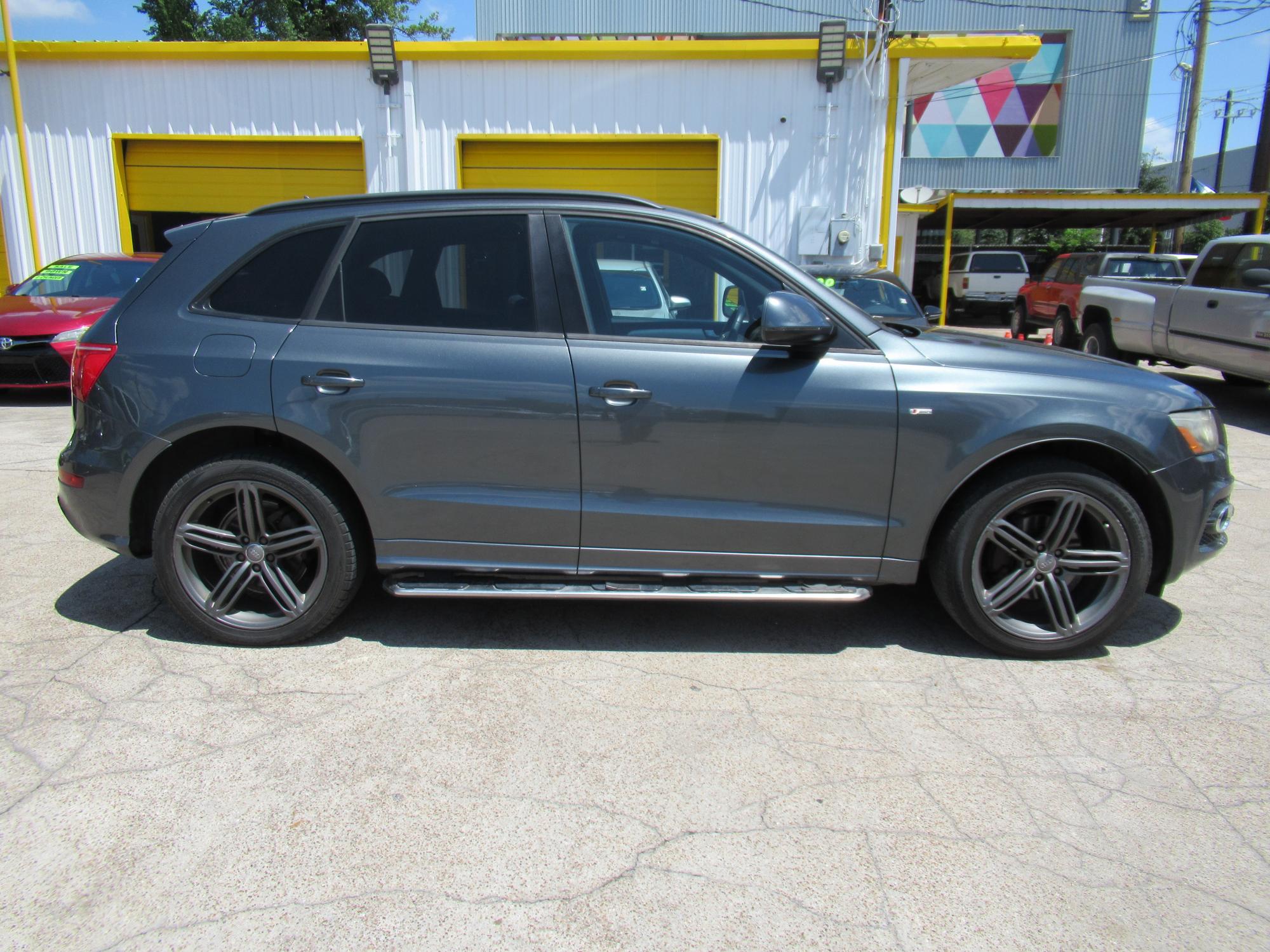 photo of 2012 Audi Q5 3.2 quattro Premium