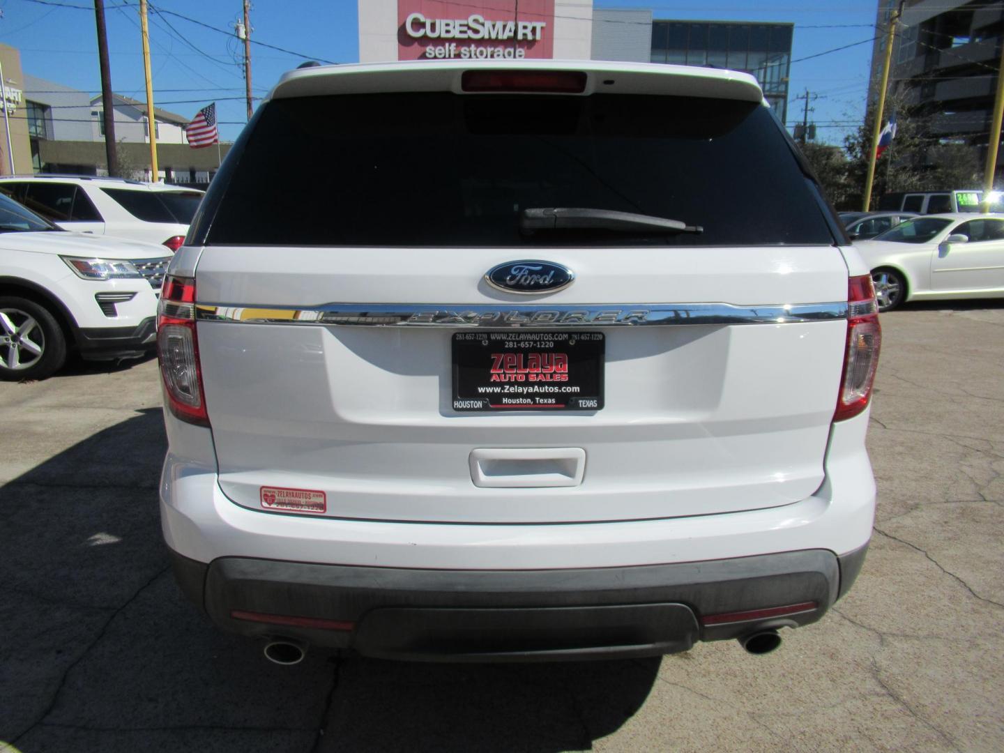 2014 White /Tan Ford Explorer Base FWD (1FM5K7B86EG) with an 3.5L V6 DOHC 24V engine, Automatic transmission, located at 1511 North Shepherd Dr., Houston, TX, 77008, (281) 657-1221, 29.798361, -95.412560 - 2014 FORD EXPLORER VIN: 1FM5K7B86EGA12921 1 F M 5 K 7 B 8 6 E G A 1 2 9 2 1 4 DOOR WAGON/SPORT UTILITY 3.5L V6 F DOHC 24V GASOLINE FRONT WHEEL DRIVE - Photo#19