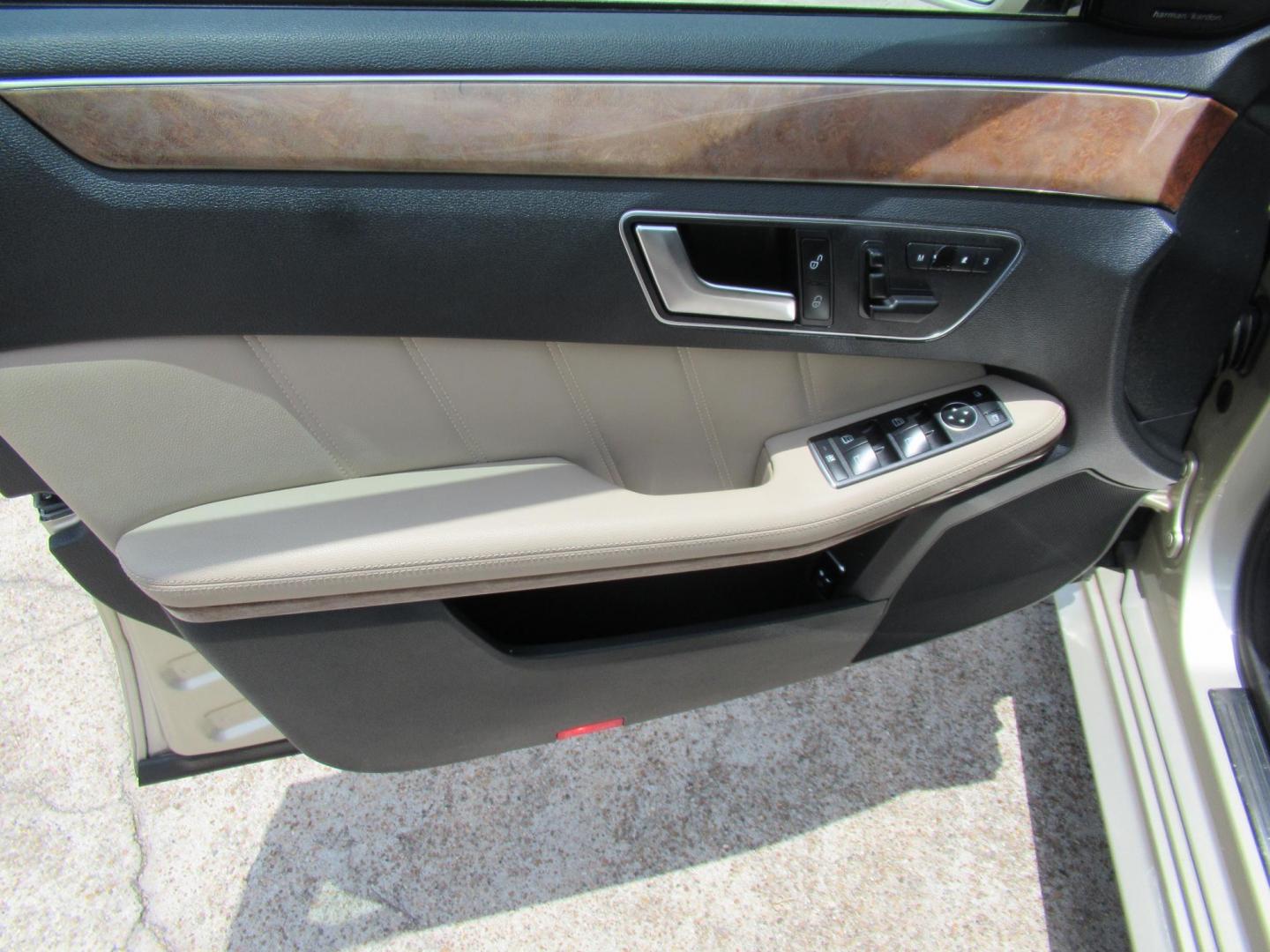 2012 Gold /Tan Mercedes-Benz E-Class E350 Sedan (WDDHF5KB5CA) with an 3.5L V6 DOHC 24V engine, Automatic transmission, located at 1511 North Shepherd Dr., Houston, TX, 77008, (281) 657-1221, 29.798361, -95.412560 - Mercedes-Benz E-Class E350 Sedan SEDAN 4-DR 3.5L V6 DOHC 24V V6 Automatic RWD - Photo#5