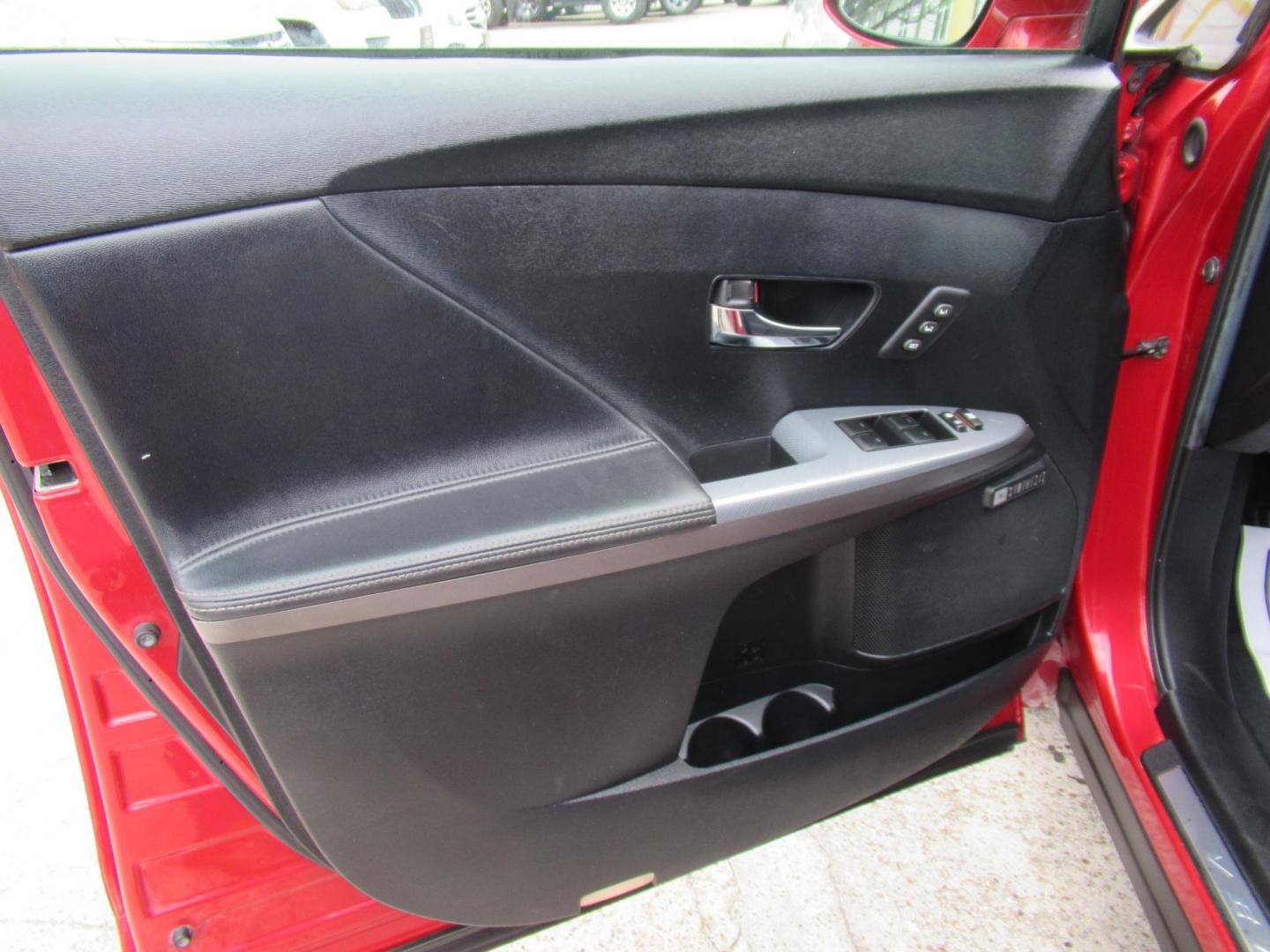 2014 Red /Black Toyota Venza LE V6 FWD (4T3ZK3BBXEU) with an 3.5L V6 DOHC 24V engine, Automatic transmission, located at 1511 North Shepherd Dr., Houston, TX, 77008, (281) 657-1221, 29.798361, -95.412560 - 2014 Toyota Venza LE V6 FWD WAGON 5-DR 3.5L V6 DOHC 24V V6 - Photo#5