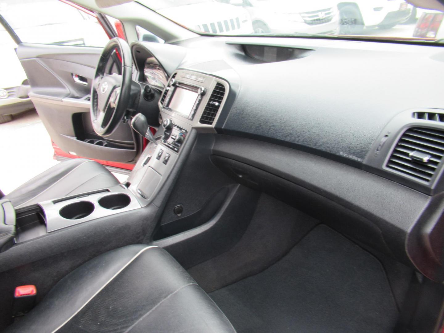 2014 Red /Black Toyota Venza LE V6 FWD (4T3ZK3BBXEU) with an 3.5L V6 DOHC 24V engine, Automatic transmission, located at 1511 North Shepherd Dr., Houston, TX, 77008, (281) 657-1221, 29.798361, -95.412560 - 2014 Toyota Venza LE V6 FWD WAGON 5-DR 3.5L V6 DOHC 24V V6 - Photo#14