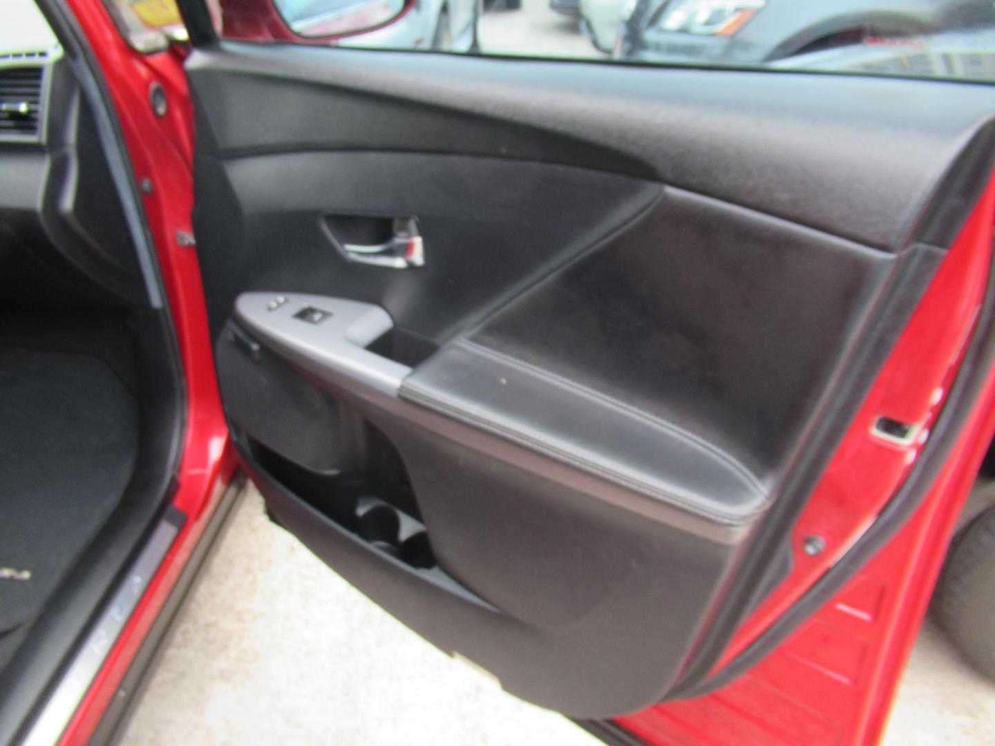 2014 Red /Black Toyota Venza LE V6 FWD (4T3ZK3BBXEU) with an 3.5L V6 DOHC 24V engine, Automatic transmission, located at 1511 North Shepherd Dr., Houston, TX, 77008, (281) 657-1221, 29.798361, -95.412560 - 2014 Toyota Venza LE V6 FWD WAGON 5-DR 3.5L V6 DOHC 24V V6 - Photo#13