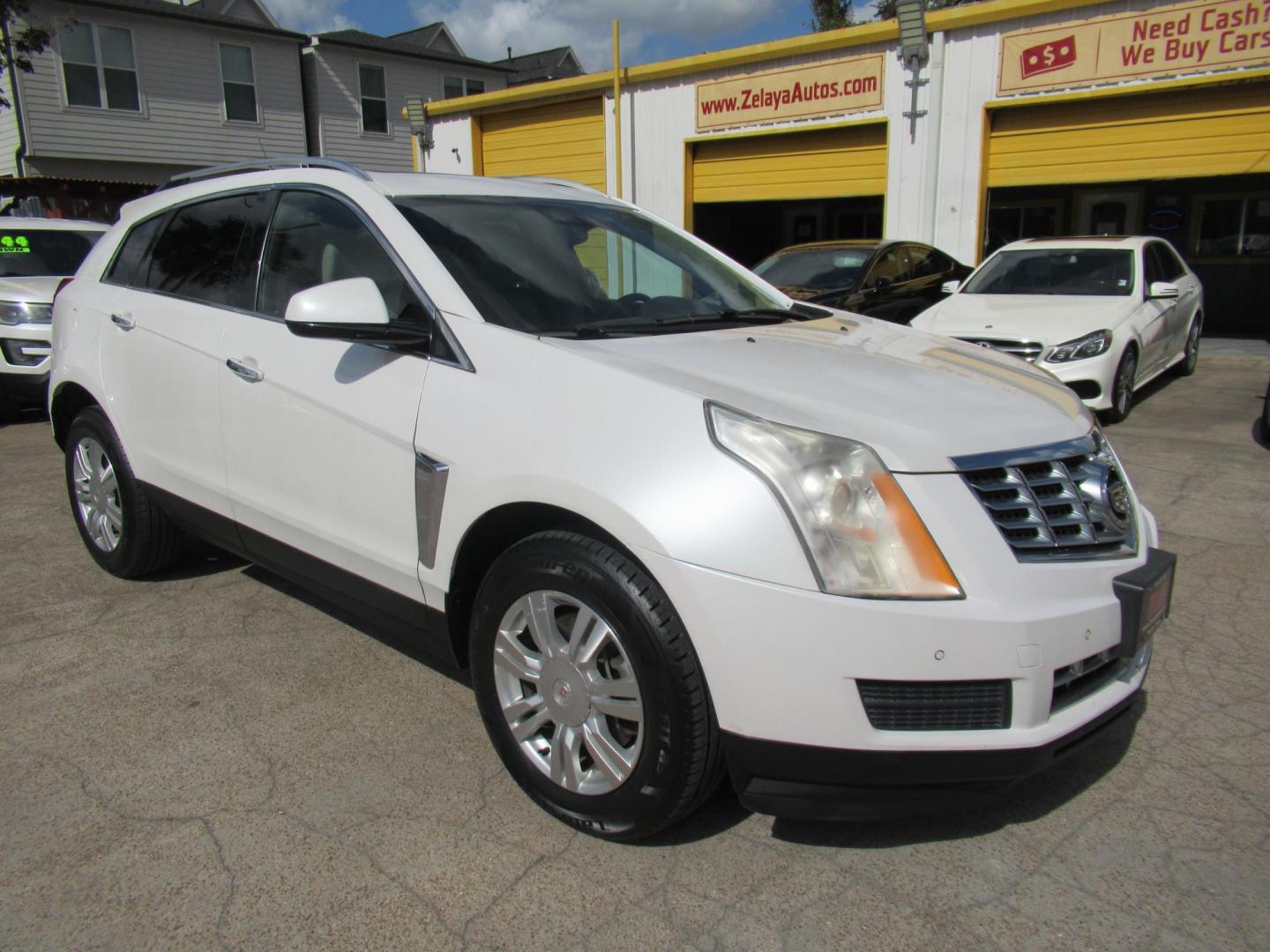 2013 White /Tan Cadillac SRX Base (3GYFNGE37DS) with an 3.6L V6 DOHC 24V FFV engine, Automatic transmission, located at 1511 North Shepherd Dr., Houston, TX, 77008, (281) 657-1221, 29.798361, -95.412560 - 2013 CADILLAC SRX LUXURY COLLECTION VIN: 3GYFNGE37DS645504 3 G Y F N G E 3 7 D S 6 4 5 5 0 4 4 DOOR WAGON/SPORT UTILITY 3.6L V6 F DOHC 24V GASOLINE ALL WHEEL DRIVE - Photo#25