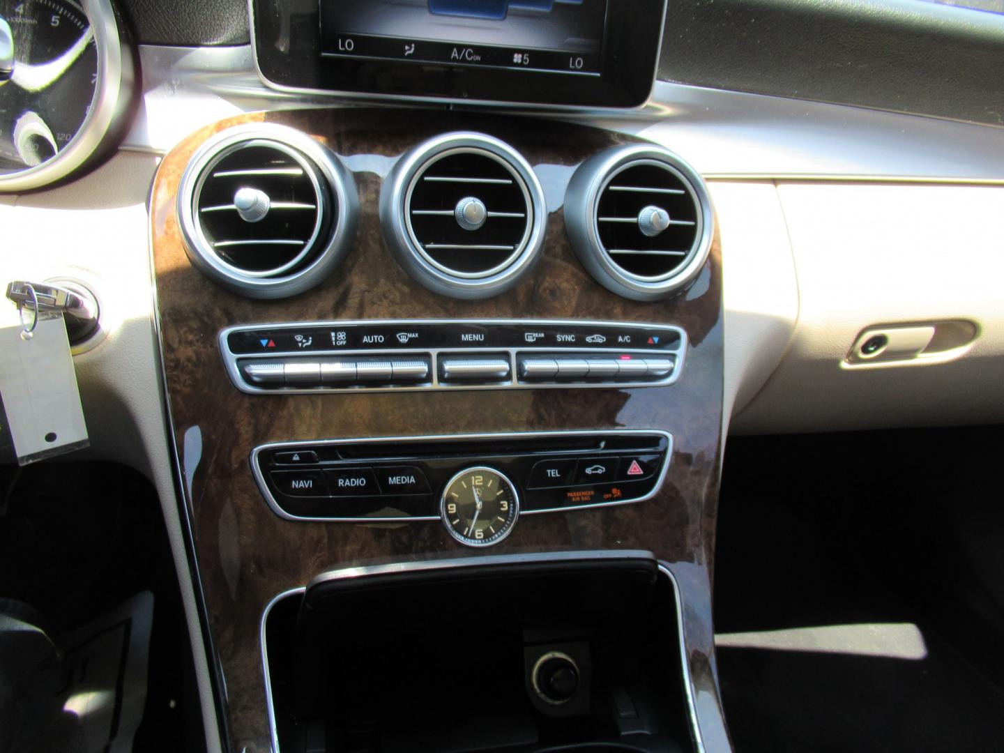 2016 Black /Black Mercedes-Benz C-Class C300 4MATIC Sedan (55SWF4KB6GU) with an 2.0L L4 DOHC 16V engine, 7A transmission, located at 1511 North Shepherd Dr., Houston, TX, 77008, (281) 657-1221, 29.798361, -95.412560 - 2016 MERCEDES-BENZ C-CLASS C 300 4MATIC VIN: 55SWF4KB6GU137937 5 5 S W F 4 K B 6 G U 1 3 7 9 3 7 SEDAN 4 DR 2.0L I4 F DOHC 16V GASOLINE ALL WHEEL DRIVE- Photo#2
